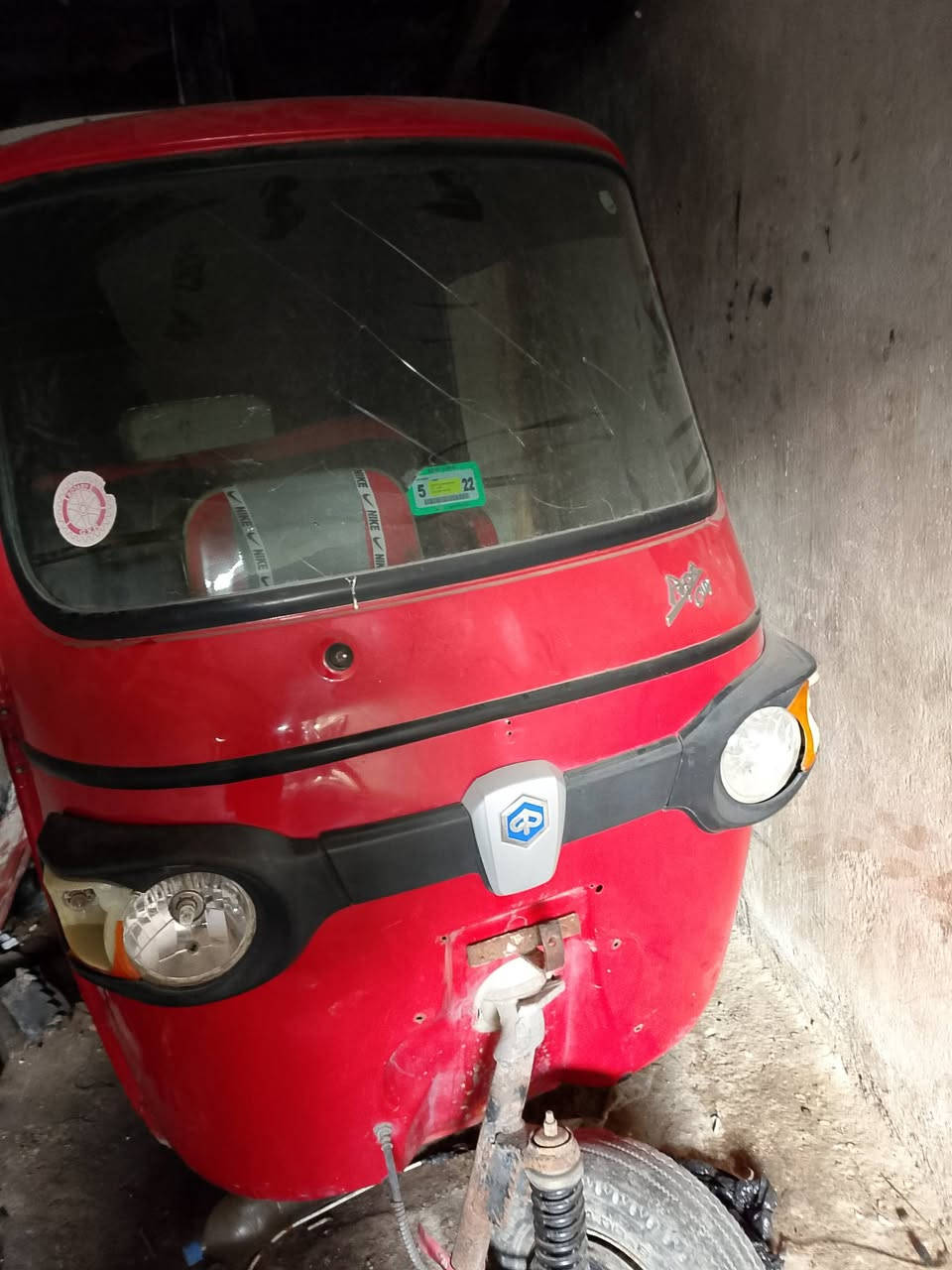 تيك بياجو للبيع شغاله موديل 2021 سعر مليونين وبيها مجال مكان حي السفير ***********
