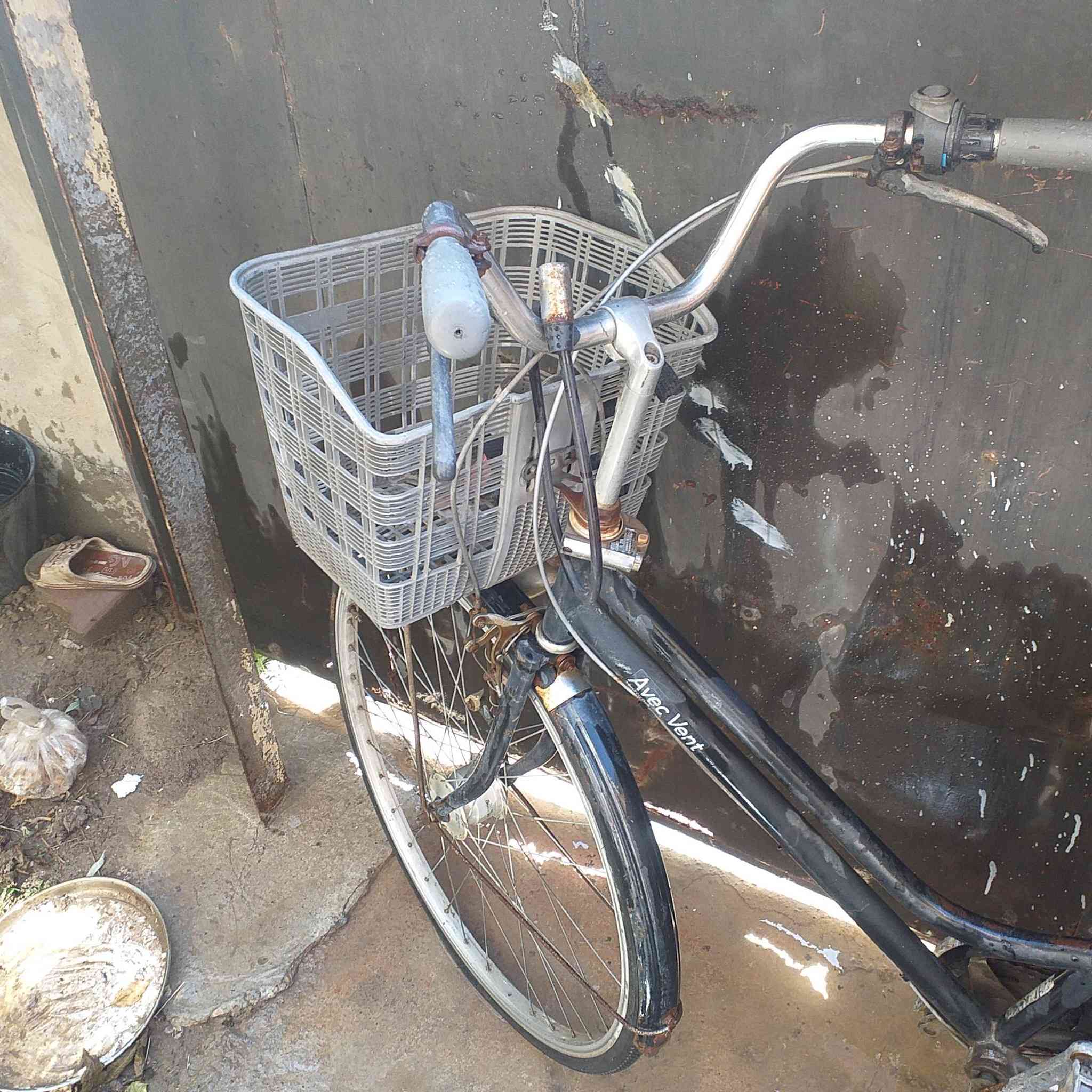 السلآم عليكم يوجد باسكل حجم ٢٧للبيع ب٧٥ الف(***********)
