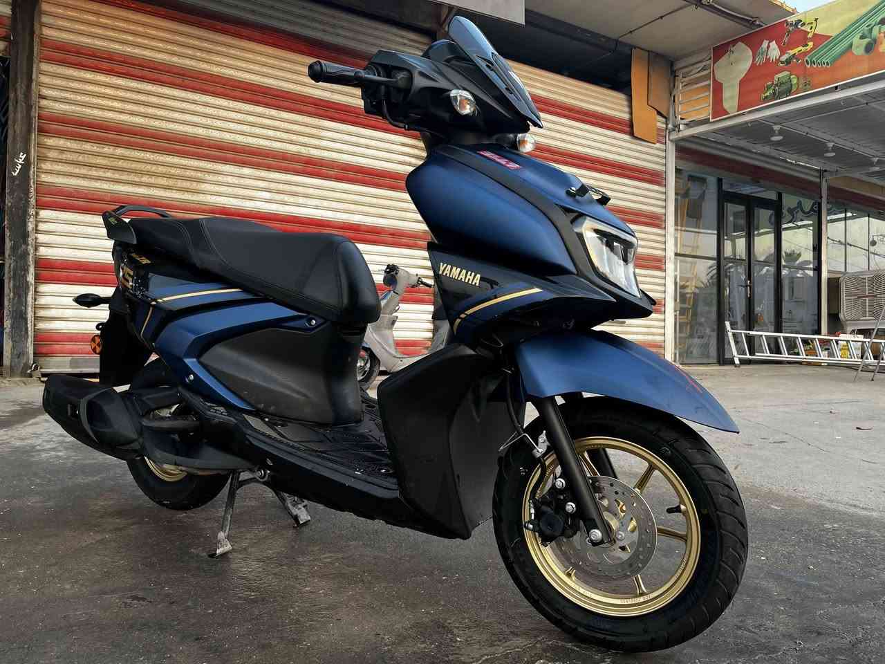 السلام عليكم 
ZR 2023 مرقم اربيل
للبيع مكاني سماوة
دراجة مكفولة مكينه وكهربائيات كاملة مكملة
السعر مليونين و800 وبيه مجال 
***********
