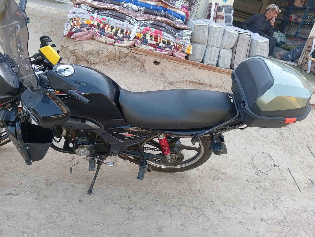سلام عليكم دراجه داي وان موديل2021دراجه خير من الله فول ومكفول المحرك والكفرات والشاصي سعر 650الشراي يتصل***********
