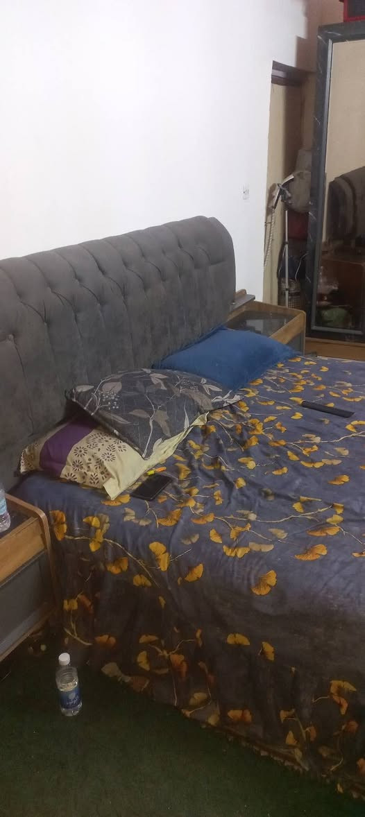 السلام عليكم غرفة تركي للبيع كبيرة جدا ونظيفة تسكام موسوكية العنوان بغداد حي الجهاد قرب السوق


**إذا كنت صاحب هذا الإعلان وتريد حذفه لأي سبب، رجاءا أرسل رسالة إلى الدعم الفني**