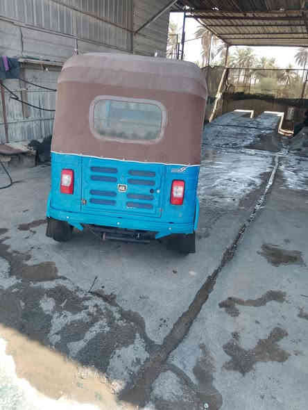 سلام عليكم تكتك رقم وسنويه بسمي لاتنقيصولا تبخير موديل 20 شهر 12 شوفت عينك نضافه  كامله كبل للشارع جادر جديد دبلات ولوي  جديدات سماعات يعني ماذب عليهه  ربع السعر6500 وبيهه مجال قليل مكان حصوه الشراي اتصل 0788 406 7914وبي خير ويدل
