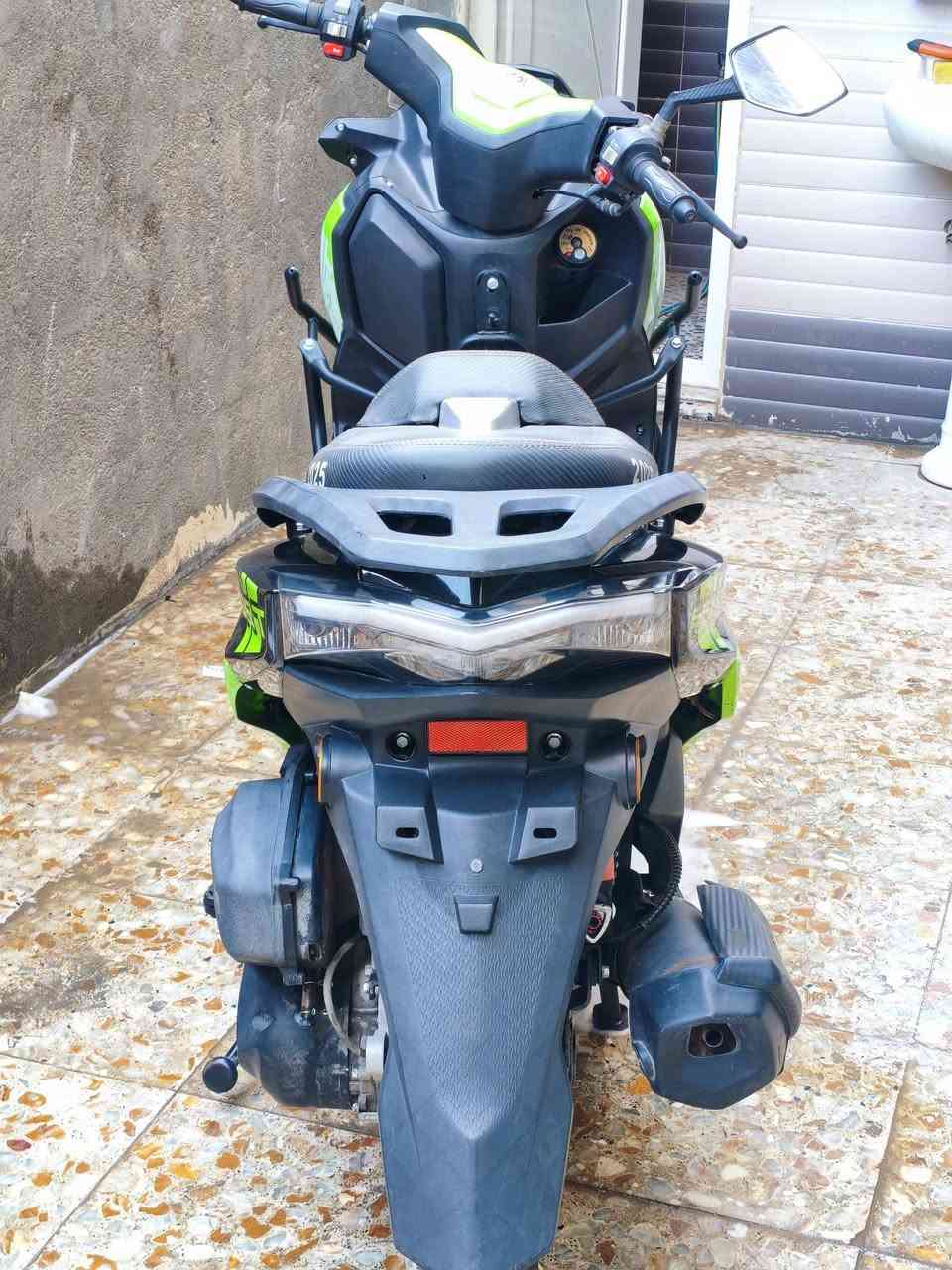 اعادة نشر بسبب وعود كاذبه
گوست زيرو بلادي
دبل اشاره دشبول شاشه
سرعه 120
مكينه بلاديه ناعمه ما مفتوحه
نقص فقط باتري ضعيف 
للاستفسار الاتصال 
***********
