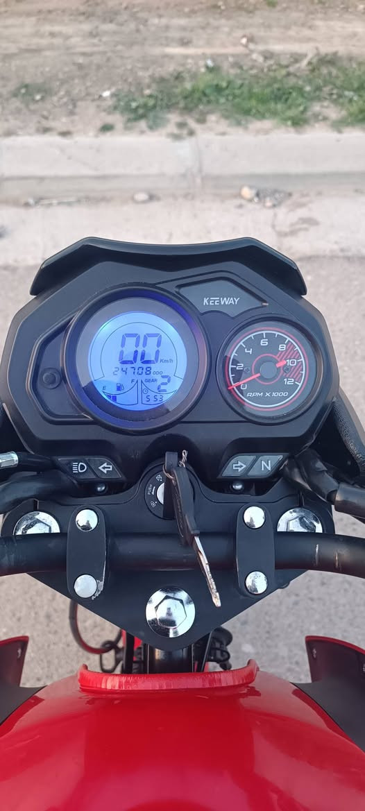 ماتور RK مکینه 200cc.ژماره کاتی هیچ شتیکی نه گوراوه.مودیل 2025 نرخی 12 ورقیه.زور زور خاوین و بی عیبه. ژماره کاتییه فعص و هزه ی بو کراوه.بس ماوه ..ژ.م *********** أربيل, العراق
