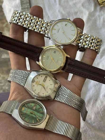 مجموعة ساعات أصليات بيع شلع
بطارية 
توماتيك 
نصب
إيكو ادريف
٢٤ ساعة قديم
١٩ ساعات حديث 
للتواصل /***********
يوجد توصيل لجميع المحافظات
