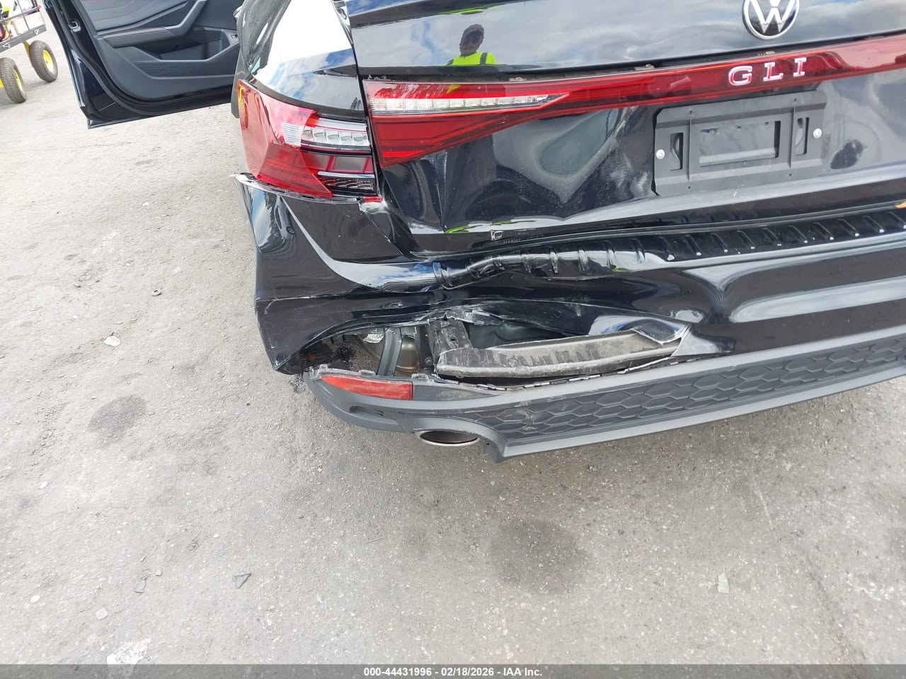 🚨 تنويه مهم
هذه السيارة معروضة في المزاد الأمريكي 🇺🇸
والمزايدة والشراء تتم عن طريق مكتب الباخرة للمزادات 🇮🇶
🔥 تدخل بكتاب الشهداء
───────────────
🚗 نوع السيارة:2025 VOLKSWAGEN JETTA GLI 2.0T AUTOBAHN
📅 تاريخ المزاد:الثلاثاء 31-03-2026
💰 السعر: يتحدد داخل المزاد
📊 الممشى:12154 ميل فعلي
🛠️المحرك: 4 سلندر / 2 لتر
───────────────

🔥 مجاناً مجاناً مجاناً
📄 تقرير كارفاكس مجاني بدون أي مقابل
───────────────

🚗 سحب السيارة خلال 24 ساعة من وقت التسديد
💸 حسابات مخفّضة وعمولات أقل من السوق
───────────────

🚢 الشحن متوفر من:
🇺🇸 🇨🇦 جميع الولايات الأمريكية والكندية
➡️ شحن مباشر إلى العراق
➡️ العقبة – جبل علي – ميرسين
───────────────

🛃 تخليص كمركي كامل من ميناء أم قصر
🏔️ تخليص كمركي إلى إقليم كردستان
🇯🇴 شحن مباشر إلى عمّان (العقبة)
🇹🇷 شحن إلى ميناء ميرسين – تركيا
───────────────

🏢 فروع الشركة:
📍 الفرع الأول: بغداد – السيدية – الإعلام
📍 الفرع الثاني: الإمارات العربية المتحدة – الشارقة – الصناعية 4
───────────────

👥 مجموعة البيع والشراء:
https://www.facebook.com/share/g/17pXXBgeeU/?mibextid=wwXIfr

───────────────

🎵 TikTok:
https://www.tiktok.com/@al_bakhera?t=8qGOLioZlVE&_r=1

───────────────

📞 للاستفسار والتواصل:
+9647739115599
