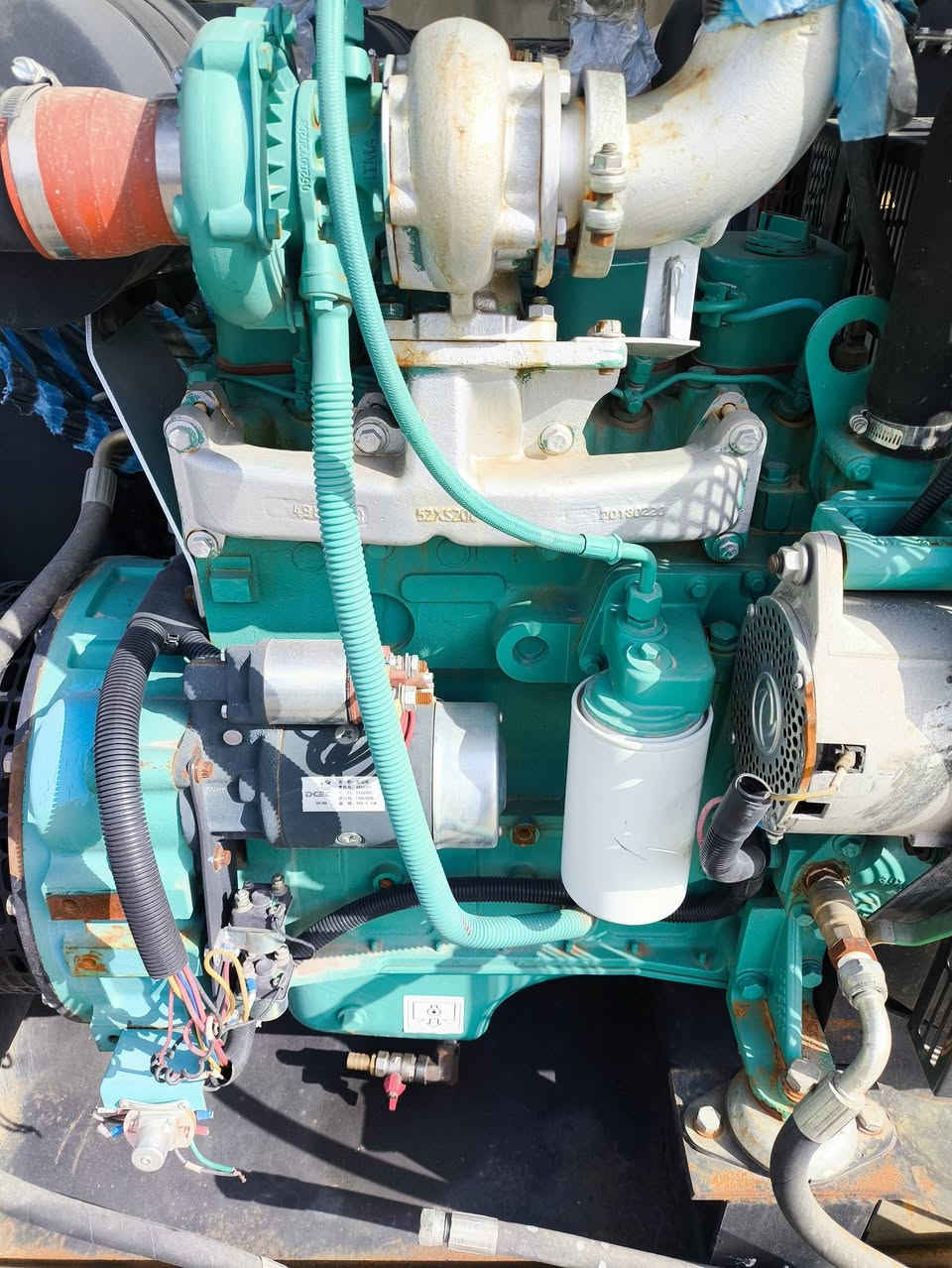 مولد كمنز 4 سلندر سوبر اخو الزيرو ساعات العمل 30 ساعة توليد مارثون 40KVA نظام حماية  فول اوتو المولدات بلاديات خوات الزيرو يوجد قطعتيين العنوان اربيل للأستفسار الإتصال *********** يوجد توصيل لكافة المحافظات وبضمان 🚚
