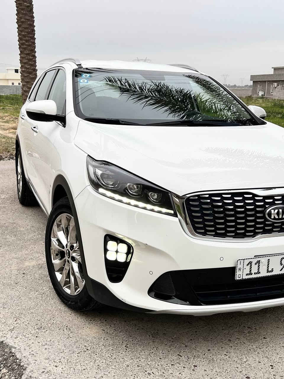 تحية طيبة 🌹🌹🌹
للبيع كيا سورنتو خليجي وكالة الدولية 
موديل 2020 بنظافه الزيرووو 
ماشيه 43 حقيقي شرط الفحص سبير منازل 
مكفولة كفاله عامه من كلشي 
المواصفات قماره حديد اريل نفكيشن جي بي إس 
محرك v6 سبعة راكب ثلاث قطع تبريد 
بصمه تشغيل ++بصمه أبواب دخول ذكي 
صندوق كهرباء كراسي كهرباء تبريد شاشه منفصل 
شاشه كار بلي ++كامره دواره 
حساسات امامي خلفي وبعد بيها مواصفات 
السيارة جديده بمعنى الكلمة على وضع الشركة 
تخم تاير جديد 
رقم بغداد باسمي شخصياً مكاني بغداد أبو غريب 
هاتف ***********
