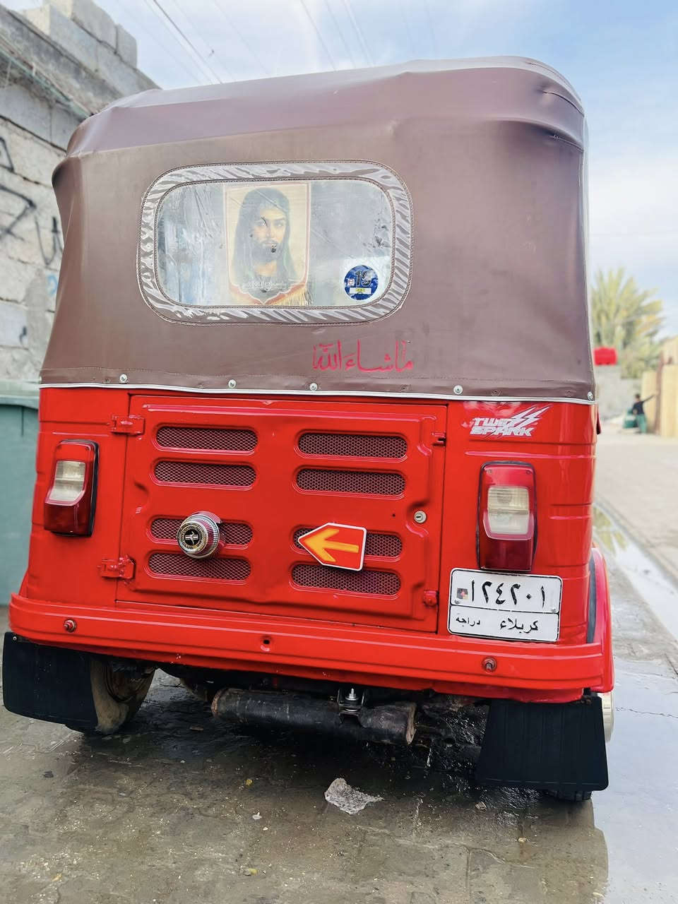 سلام عليكم تكتك18 رقم وسنويه رقم كربلاء عربي بيه محرك 20 ناعم مرتبه تكتك جادو جديد تايرات جداد كهربائياته شغاله كلهن ترايه يخبل مصبوغه عام الجماليه لا لا ضربه ولا طخه السعر 4700بيه مجال رقمي ***********
