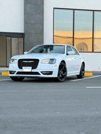 اوباما 2019 اصل 300s ماشيه 100  رقم بغداد ب اسمي فول عدا الفتحه داخل ج...