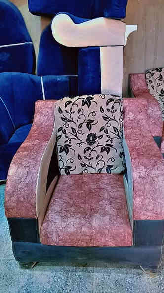 تخم 10 مقاعد تسكام مابي اي شي سعر 175 الف عنوان نجف كوفه *********** واتسب متوفر
