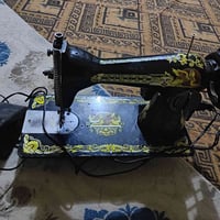مكينة خياطة • شغالة • حالتها زينة