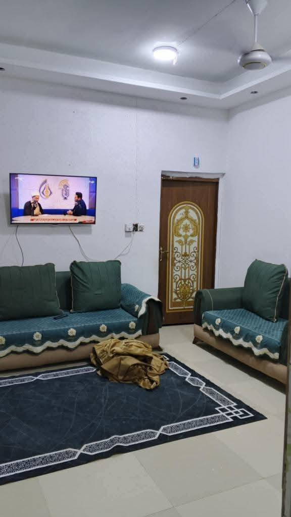 بيت مساحته100 واقع حال140 كريطعه قرب اسواق علي حسان عكاده
بناء مرتب زين
يتكون من غرفه كلدور صاله صغيره مع مطبخ الجوه صب
وفوك سويت كامل عكاده
طابو زراعي سند25 ملك صرف

مكتب وعقارات الوارث
***********
