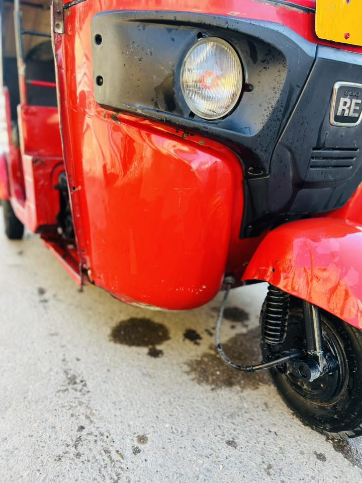 سلام عليكم تكتك ١٨للبيع شهر ١١ بغداد  كفاله عامه مابيهه. قطرت معجون    ٤قفل مابيهه مجال ابد ***********
