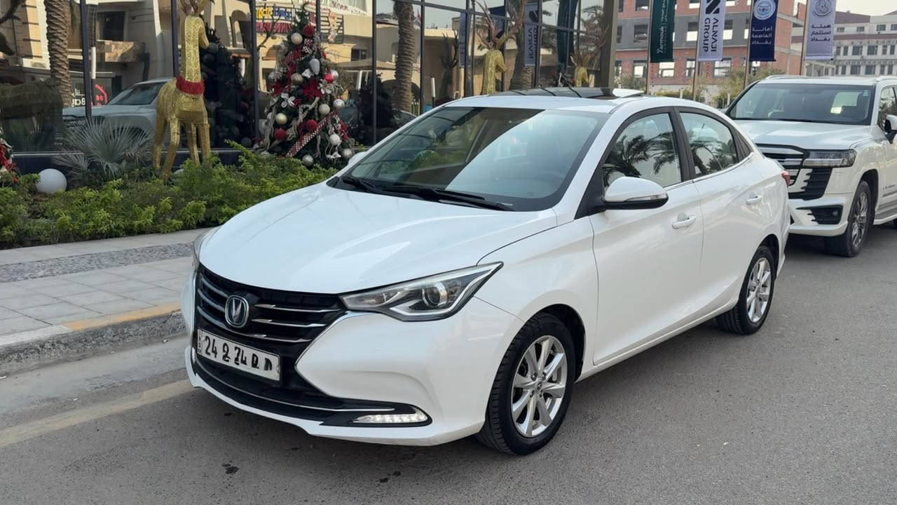 السلام عليكم..
شانجان L7 موديل 2020 
محرك 1500 الاقتصادي
سلايد
كشنات جلد
لد نهاري
شاشة 
كامره
حساسات خلفية
دبل ايرباك
تحكمات ستيرن
اشاير بالمري
ماشية 146 الف كيلو
رقم دهوك بأسمنه شرط التحويل
مكفولة من الصبغ بيه بارد بسيط بكصة البنيد  وقبق الصندوق فقط رايده 89 $ ورقة بيه مجال بسيط مكانه بغداد اليرموك للاستفسار 
*********** بغداد, العراق
