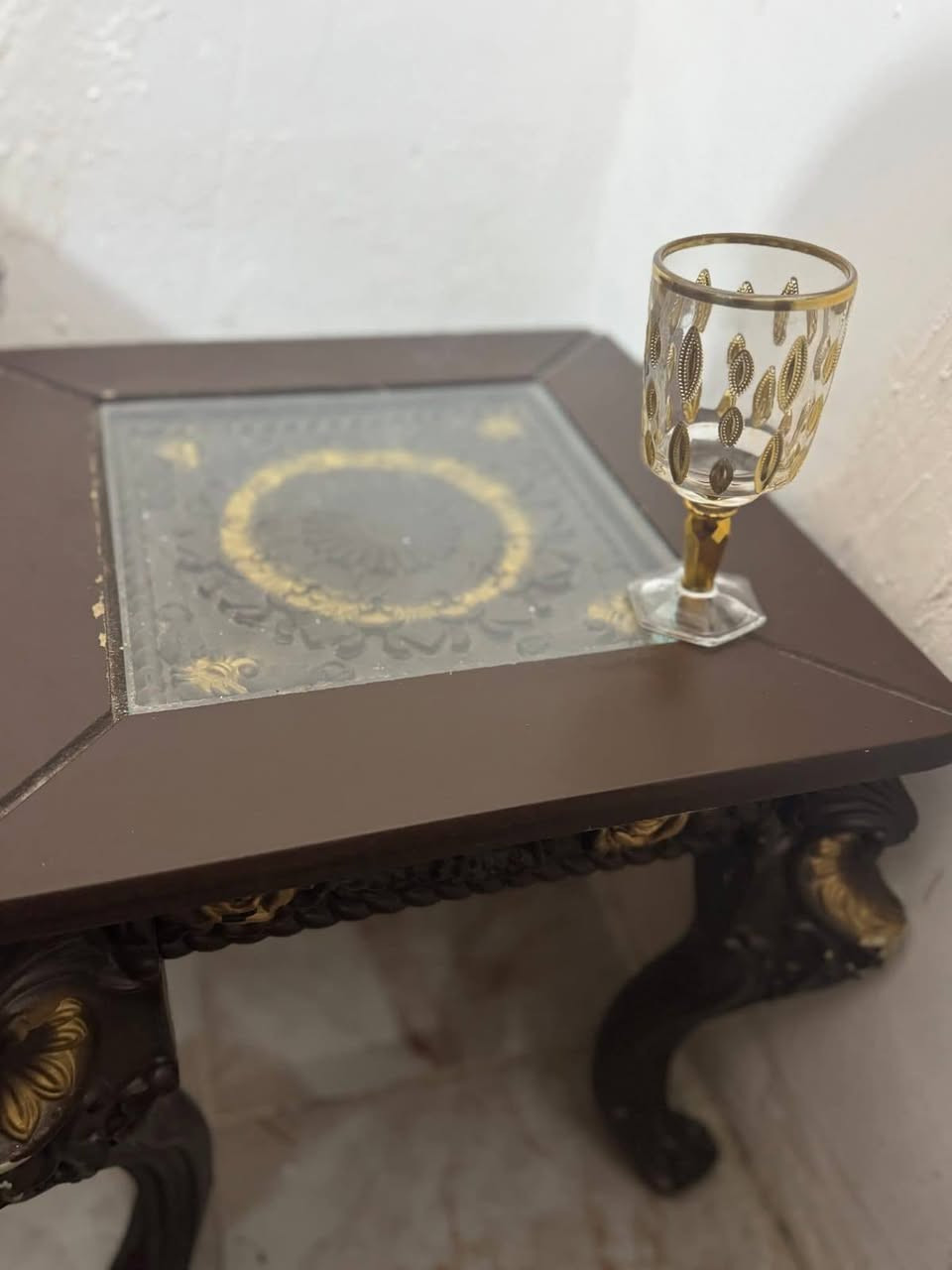 سلام عليكم تخم قنفات كامل 10 نفرات مع 5 طبلات 4 زغار و وحدة جبيرة صورة كدامكم نظافة ما عايز خيط مستعجل عليه سعره 300 ألف مكانه بالنجف
***********
