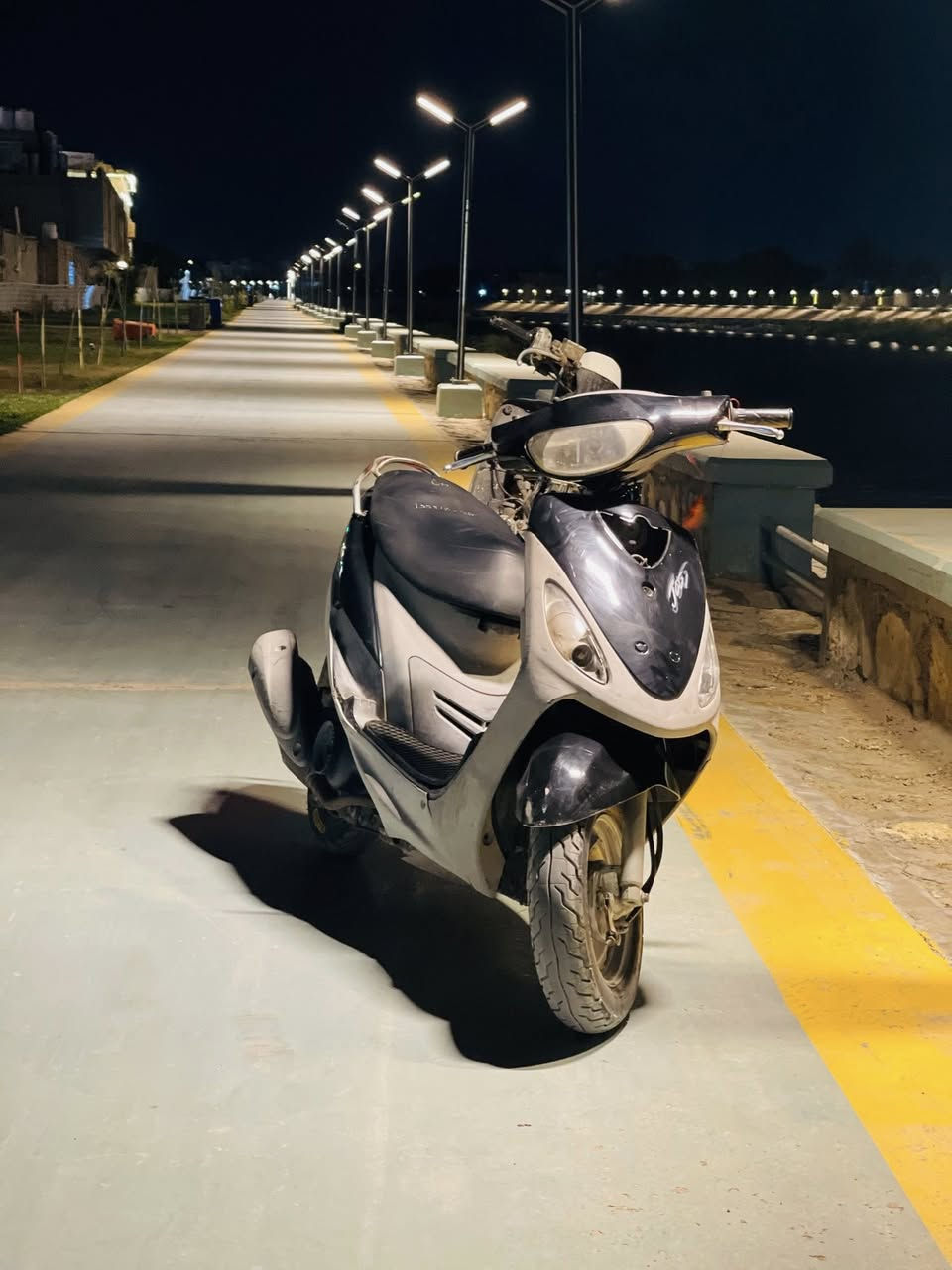 سلام عليكم دراجه ماكس منغولي للبيع دراجه خير من الله كامله من كلشي دراجه جاهزا كفاله عامه  مكاني حله يم جسر الثورا هذا رقمي***********
