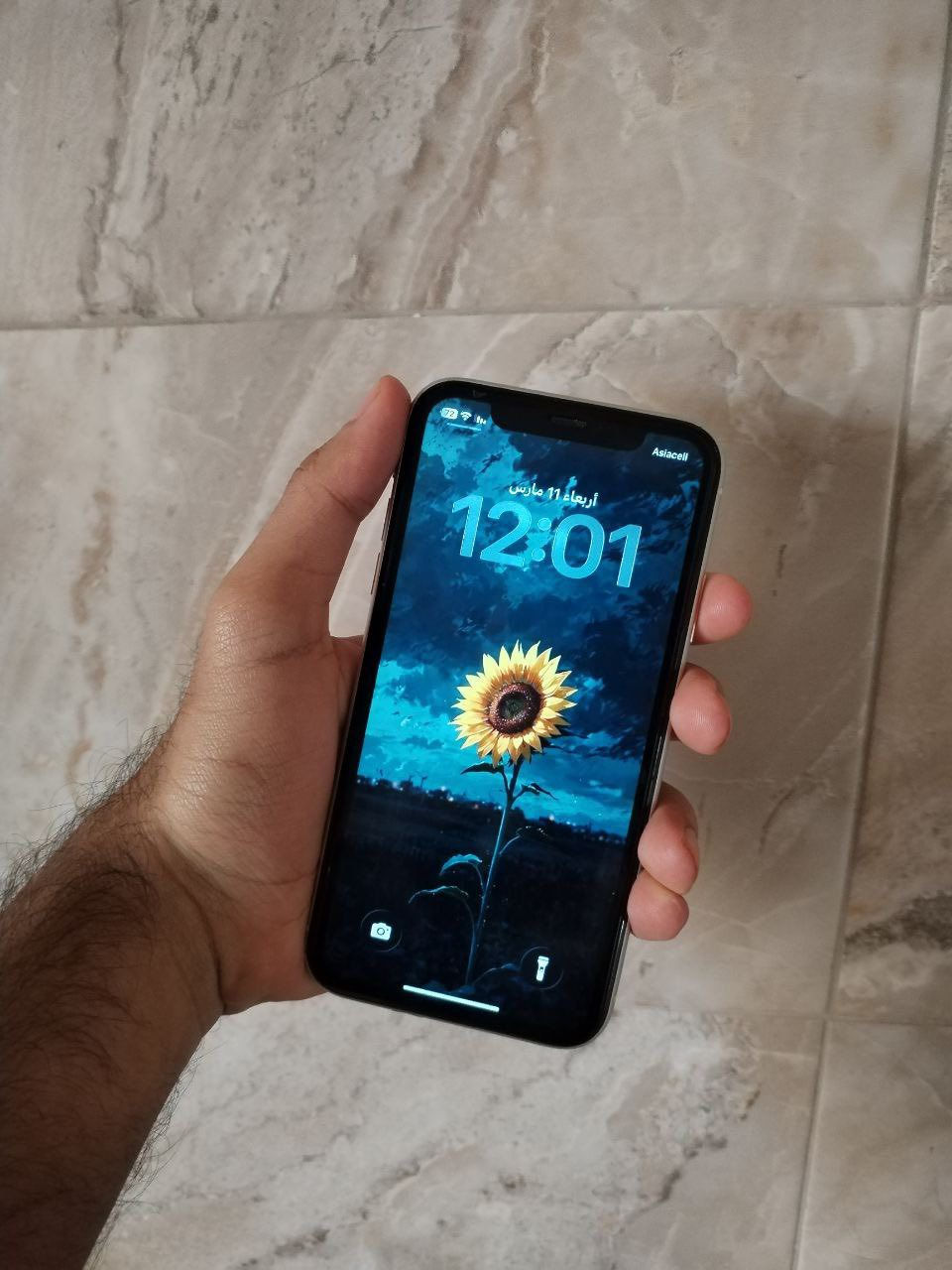 السلام عليكم ايفون 11 العادي بطاريه 87 مساحه 128 استخدام شهر او اقل السعر 270 الف وبي مجال مكاني بغداد حي العامل شارع 30 تواصل واتساب ***********
