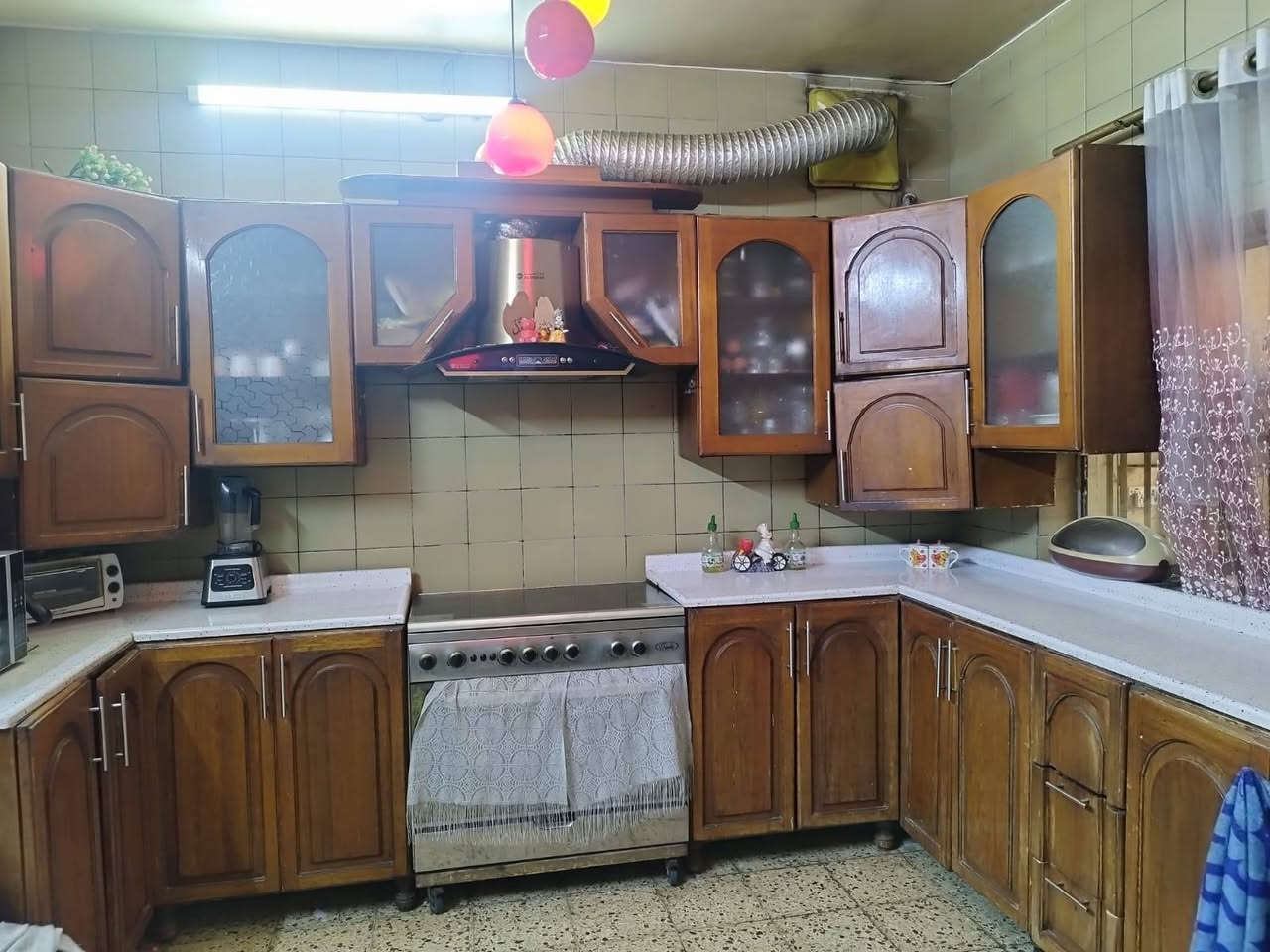 كاونتر خشب صاج يرادله صبغ وبعض التعديلات
مرمر ثقيل اصلي مو العادي  
واذا اهل مطابخ يردون يشترون فقط المرمر هم ميخالف ليريد يراسلني
مكاني الاعظميه


**إذا كنت صاحب هذا الإعلان وتريد حذفه لأي سبب، رجاءا أرسل رسالة إلى الدعم الفني**