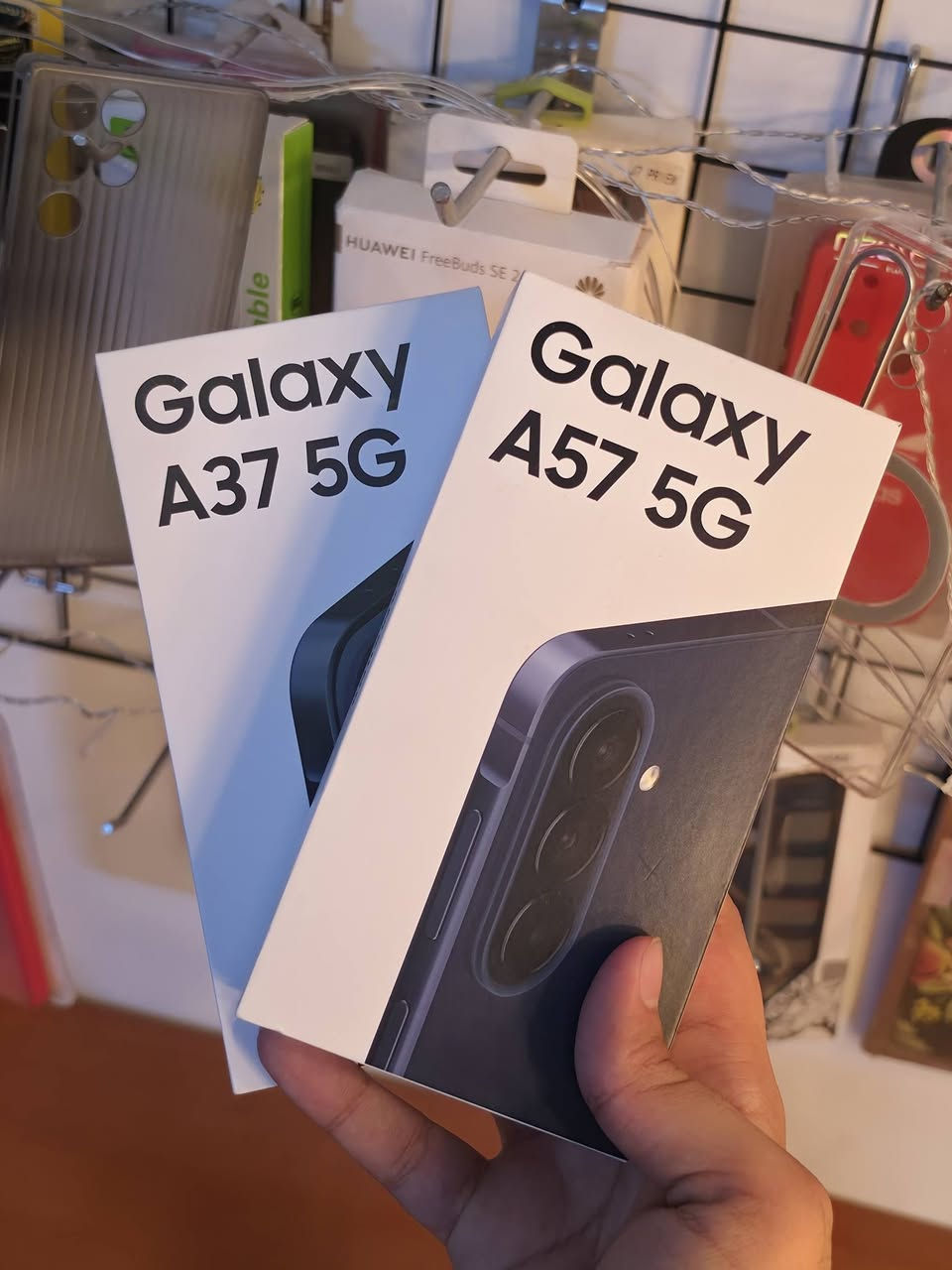 سامسونج A37 5G
الجهاز جديد اوبن بوكس

ذاكرة 256،رام 12(اعلى رام)

كامل الملحقات 

نظافة 100%

السعر 500 الف 

يتوفر بيع وشراء ومراوس

يوجد توصيل لجميع محافظات العراق 
للحجز راسل الصفحة 
واتساب ***********

تابع صفحه تلكرام لمشاهده الاجهزه المتوفره https://t.me/mohamd_phone

#العراق #اكسبلور #موبايل #اكسبلورexplore #سامسونج

