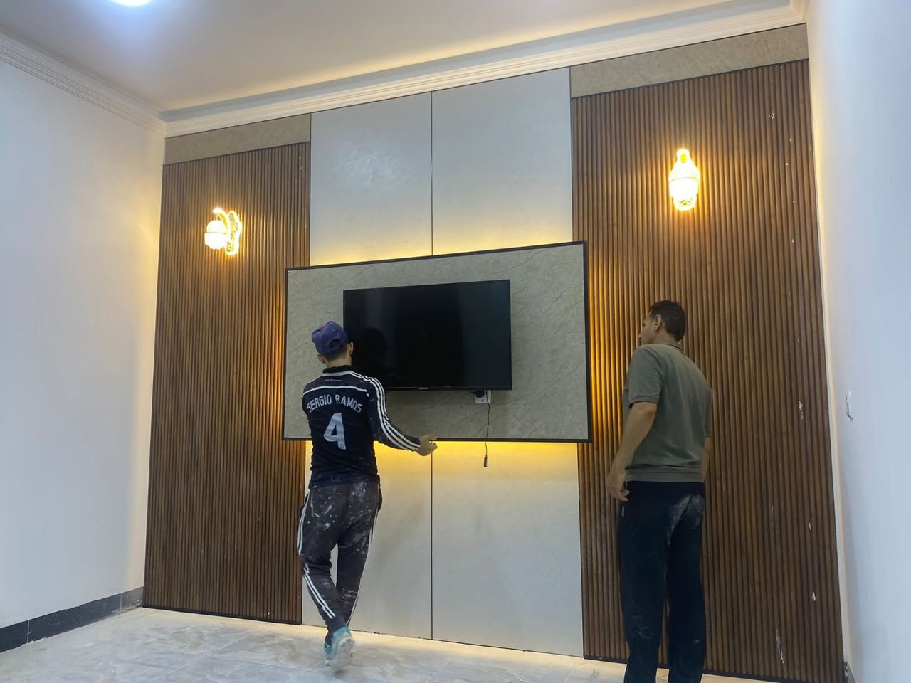 كل ماهو جديد تجدونه في محلات الطائي الاصباغ والديكور العنوان ديالى بلدروز مجاور مدرسه الفتره 
اعمال استاذ المعدل الكبير 
محمد بهاء الملكي 
 ***********
***********
