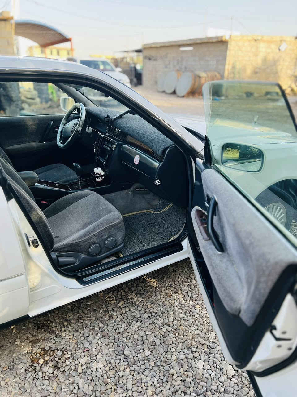 السلام عليكم راس ثور فلات 1997 للبيع سياره مكفوله من الكص والعيب الشرعي والأصوليات والنقل جثه 
مكينه 2500 شادها جديده هيه والكير 
رقم صلاح الدين(باسمي)
السعر 100 وبيها مجال بسيط 
مكان السياره النجف(خان النص )
للاستفسار ***********
