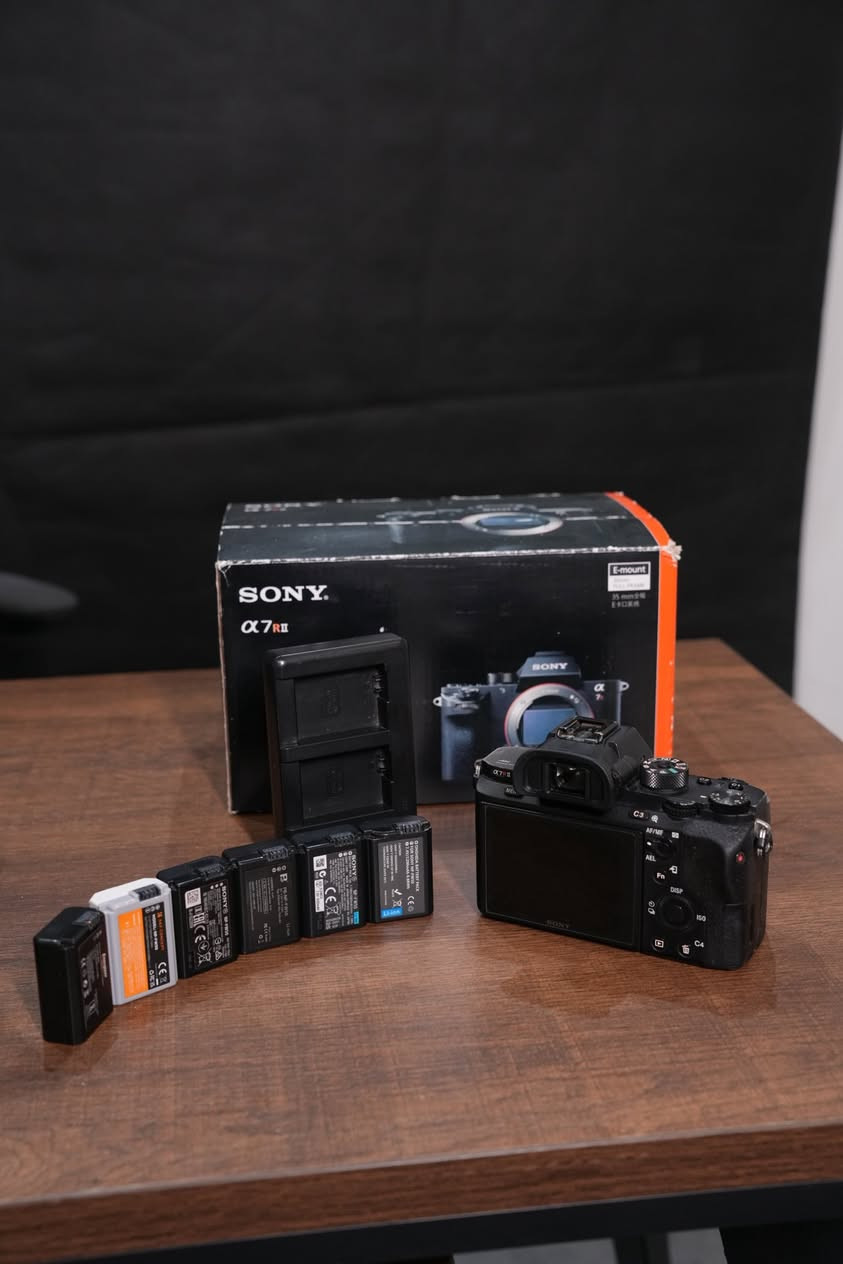 Sony A7 r m2
للبيع 
وياها ٦ بطاريات و كارتون مالتها 
و شاحنة 

و شتر ٣٣ k 

900$ و مجال شوي 

***********
