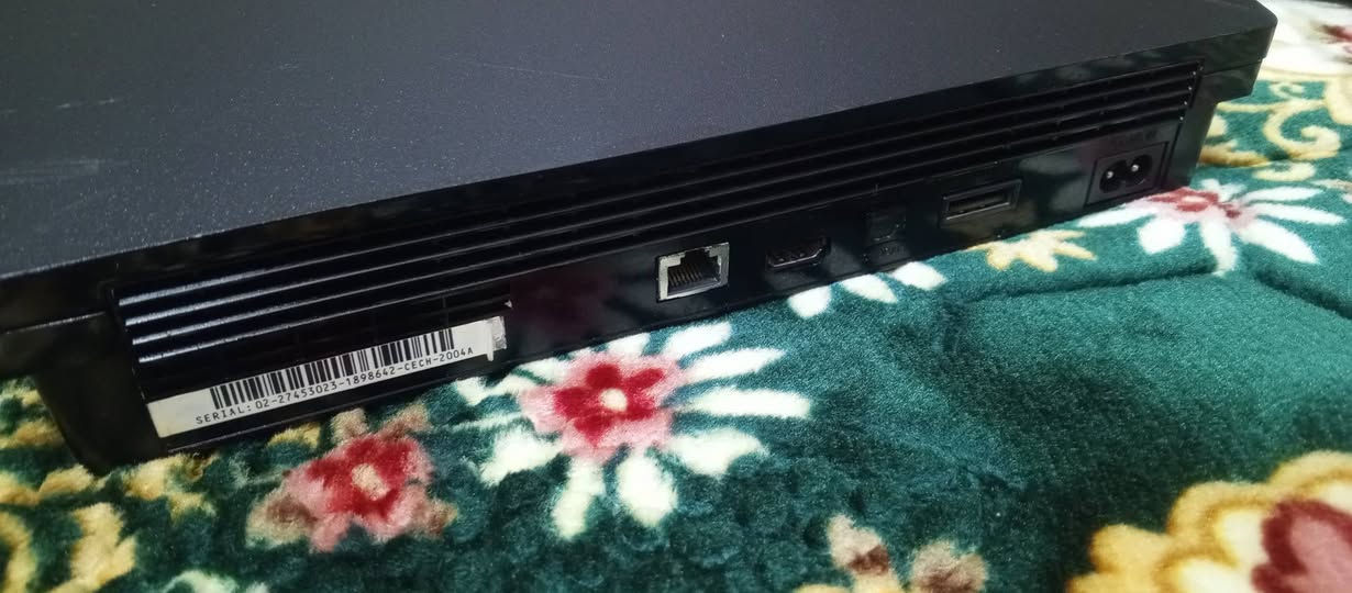 السلاعليكم بلي3سلم وفات مع يوبي اس كاملات ملحقات مع كيبل انترنيت  مستعجل علة بيعتهن كلهن 165بيهن مجال الرقم ***********
