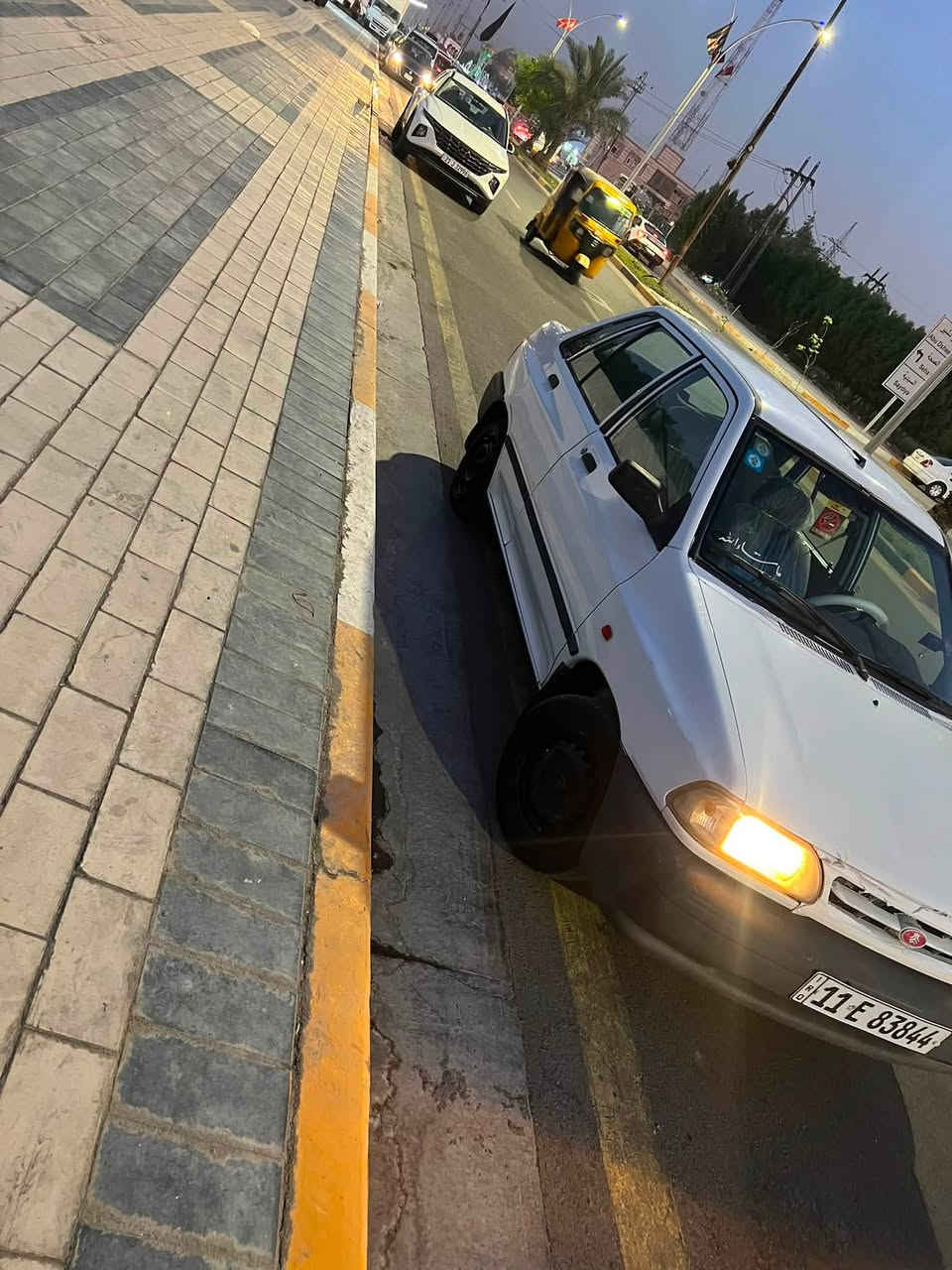 سلام عليكم سايبه موديل ١٢سياره خير من الله مناقصههه شي تبريد ويا سويج كير محرك لا تنقيص ولا تبخير سياره كفاله من عده البنيد بسمي تحويل ثاني يوم ما عليهه غرامات مصفره عنون دوره رقمي *********** سعر 43 وبيهه مجال
