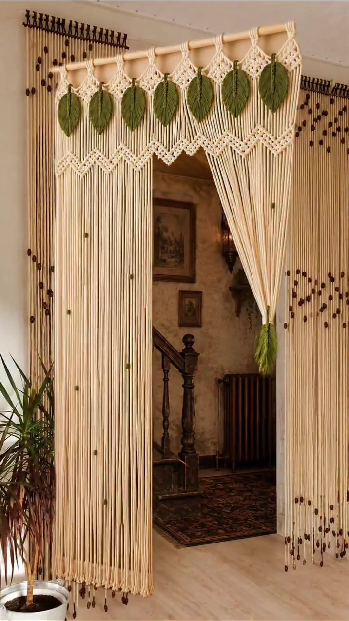 كل عقدة بيها ذوق وتفاصيل تحچي وحدها ✨✅
مو مجرد ديكور… قطعة تغيّر جو المكان كله 🏘️✴️
#ستارة_مكرمية
#ديكور
#ديكور_منزل
#شغل_يد_اعمال_يدوية_هاند_ميد_صنع_يدوي_ديكور_عراقي_حرف_يدوية_مشاريع_صغيرة_دعم_المشاريع_الصغيرة_مكرمية_عراق_هاندميد
#يوجد_لدينا_خدمة_توصيل_لكافة_أنحاء_العراق_الحبيب


**إذا كنت صاحب هذا الإعلان وتريد حذفه لأي سبب، رجاءا أرسل رسالة إلى الدعم الفني**