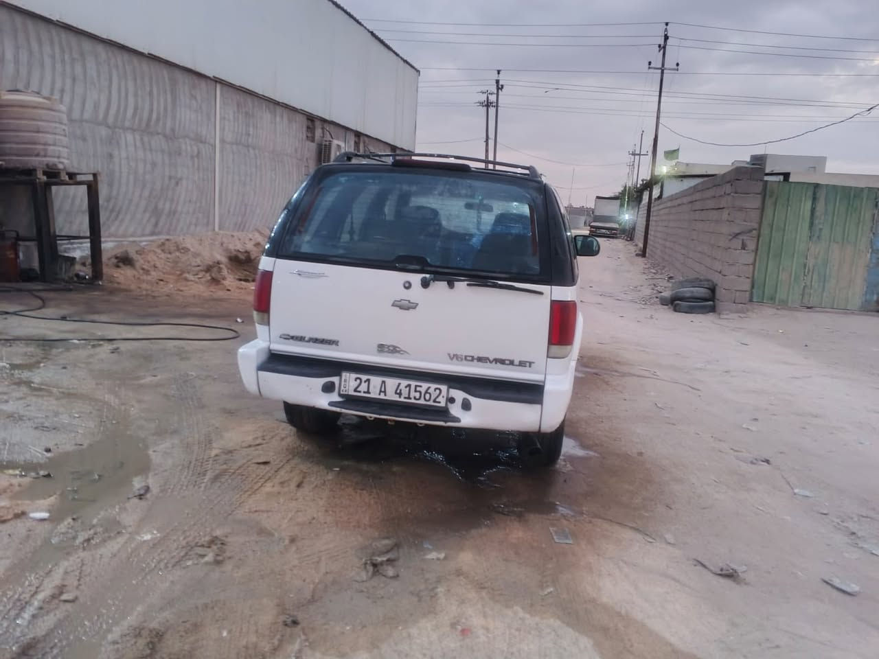 السلام عليكم بل يزر. موديل 2001 رقم سليمانيه تحويل مباشر شرعي بغداد جاهز التحويل مكينه وكير بلاد جدّد كارتون حداديه جديده تخم تاير جديد سياره جاهزه من كلشي مال جناي 
العنوان البصره سفوان 
السعر 65 وبيها مجال 
الرقم ***********
اخوان أنا مكلف بل نشر 
اخوان أنا مكلف بل نشر
