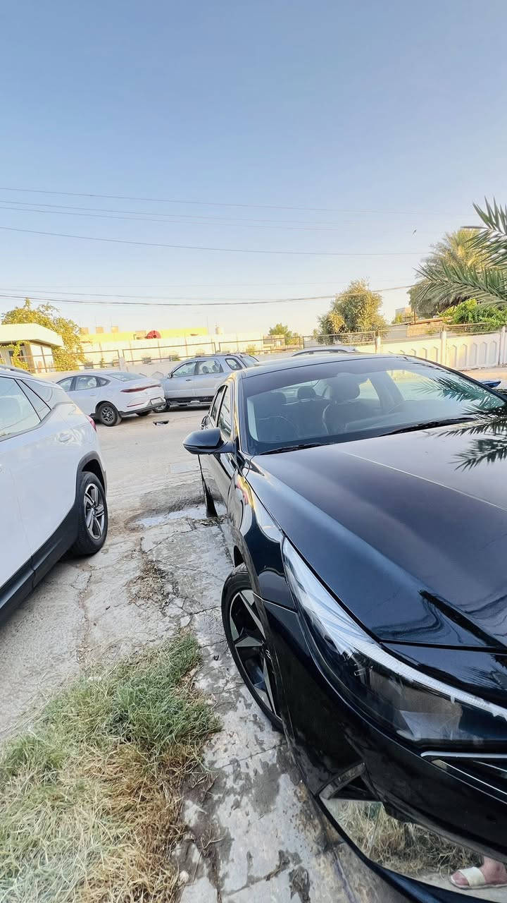 السلام عليكم النترا هايبرد موديل ٢٣ فول مواصفات اعلى فئة بلالنترا حادثها بنيد مصلح فقط ومصبوغ نفسة  بدون دواخل مكانها بغداد العامرية سعرها ١٣٩وبيها مجال كلش بسيط رقمي ***********
