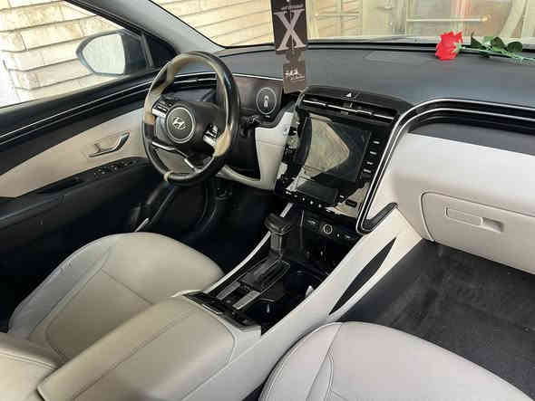 السلام عليكم توسان ٢٠٢٣ فول ١/١ حادثه من امريكا  كلين واضحه الصور بالعراق صار بيها بنيد تبديل نفس اللون بدون دواخل كفاله وبيها باردات السياره استخدام بنيه   ماشيه ٣٢ كلش نظيفه السياره بأسمي رقم بغداد بيع او مراوس السعر ١٨٢
مجال عمله بيها مكاني البياع ***********
