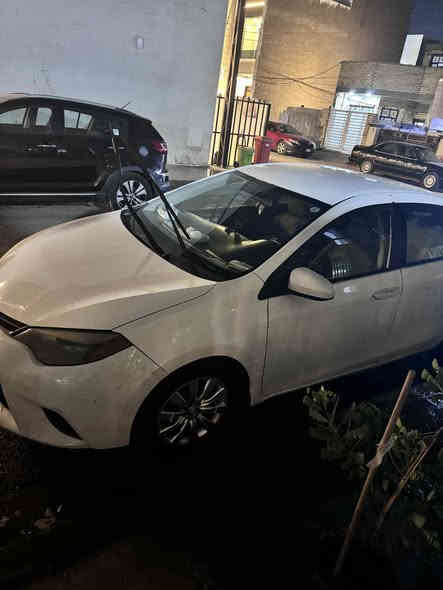 كورلا موديل 2016 
وارد امريكي 
حادث فقط باب السايق 
بدون 
دواخل    شرط بجم كبس 

مواصفات النص فول 

كير ومحرك مكفولات حدادية جديده تخم تأير 

السيارة نضيفه  

مكان السيارة بغداد 

***********
