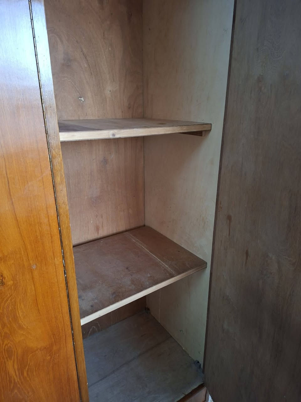 كنتور نظيف استعمال قليل / ***********
٢٠٠ الف / في قره قوش
