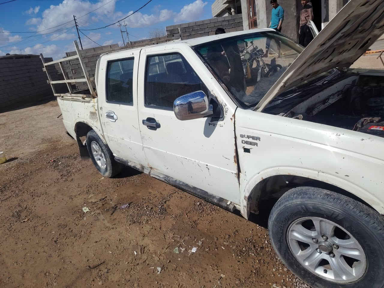 سلام عليكم كنو موديل 2006كير محرك شرط منفيس المكان قضاء الحويجه ناحيت العباسي مروس حسب القناعه السعر 15وبيه مجال ***********
