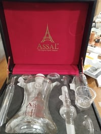 طلعتلي حقيبة دبلوماسية بكولتي عالي بيها نركيله زجاجية باقي التفاصيل بل...