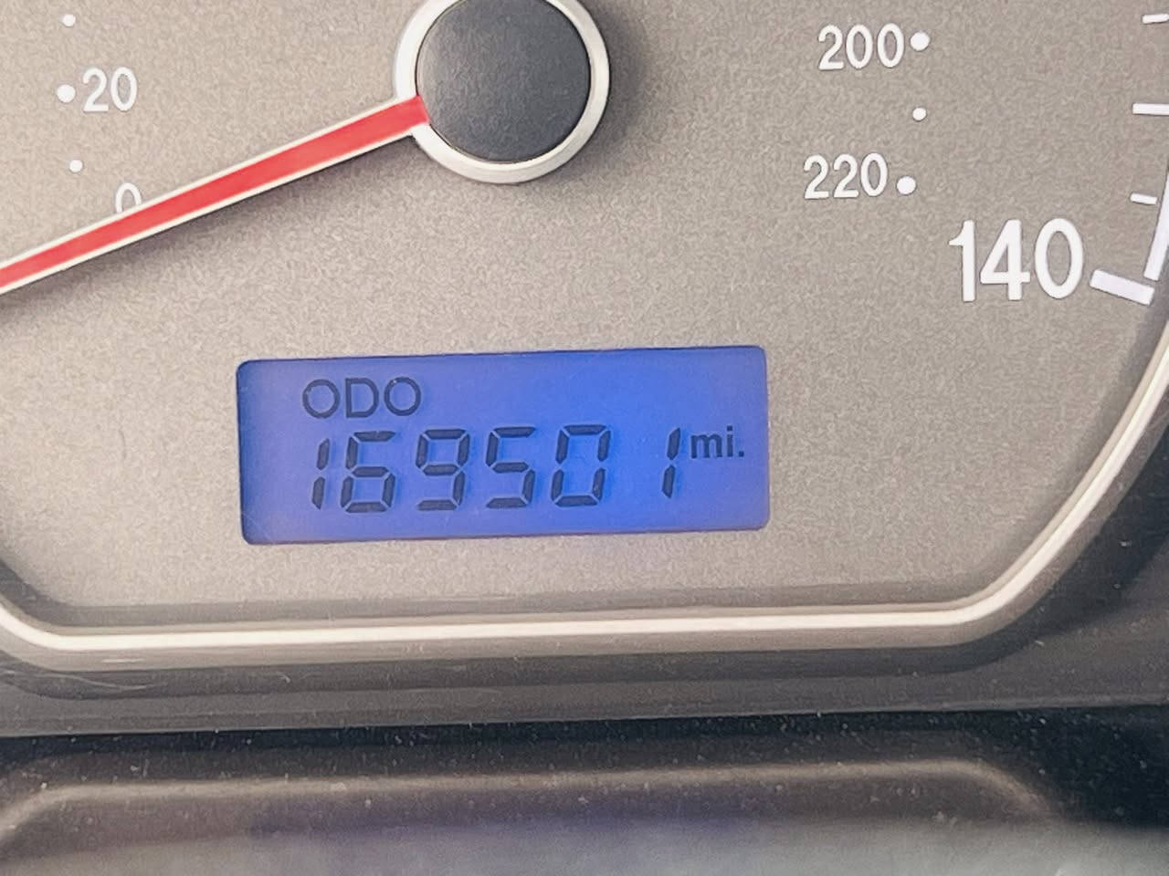 سلام عليكم للبيع النترا موديل 2008 فول موصفات مكينه ٢٠٠٠ فتحه تحكمات جهتين دسك امامي خلفي حساس بريك شاشه كامره دواره حساسات خلفيه خمس تجاوي جلد سياره بيها قطعه مبدله بلاديه وقطعه صبغ بدون اي دواخل سياره جاهزه للاخير تخم تاير جديد ويل جديد صدر امامي خلفي كله جديد حتا مشط ستيرن مكينه وكير فول نضاف تبريد ثلج كهربائيات جاهزه كلها سياره مابيها اي نقص ابد جاهزه هزه جديده ما صاقطه السياره ماشيه ١٦٩ حقيقي دواخلها جديده وتراي زيرو السعر 97 رقمي *********** مكاني بغداد اليوسفيه
