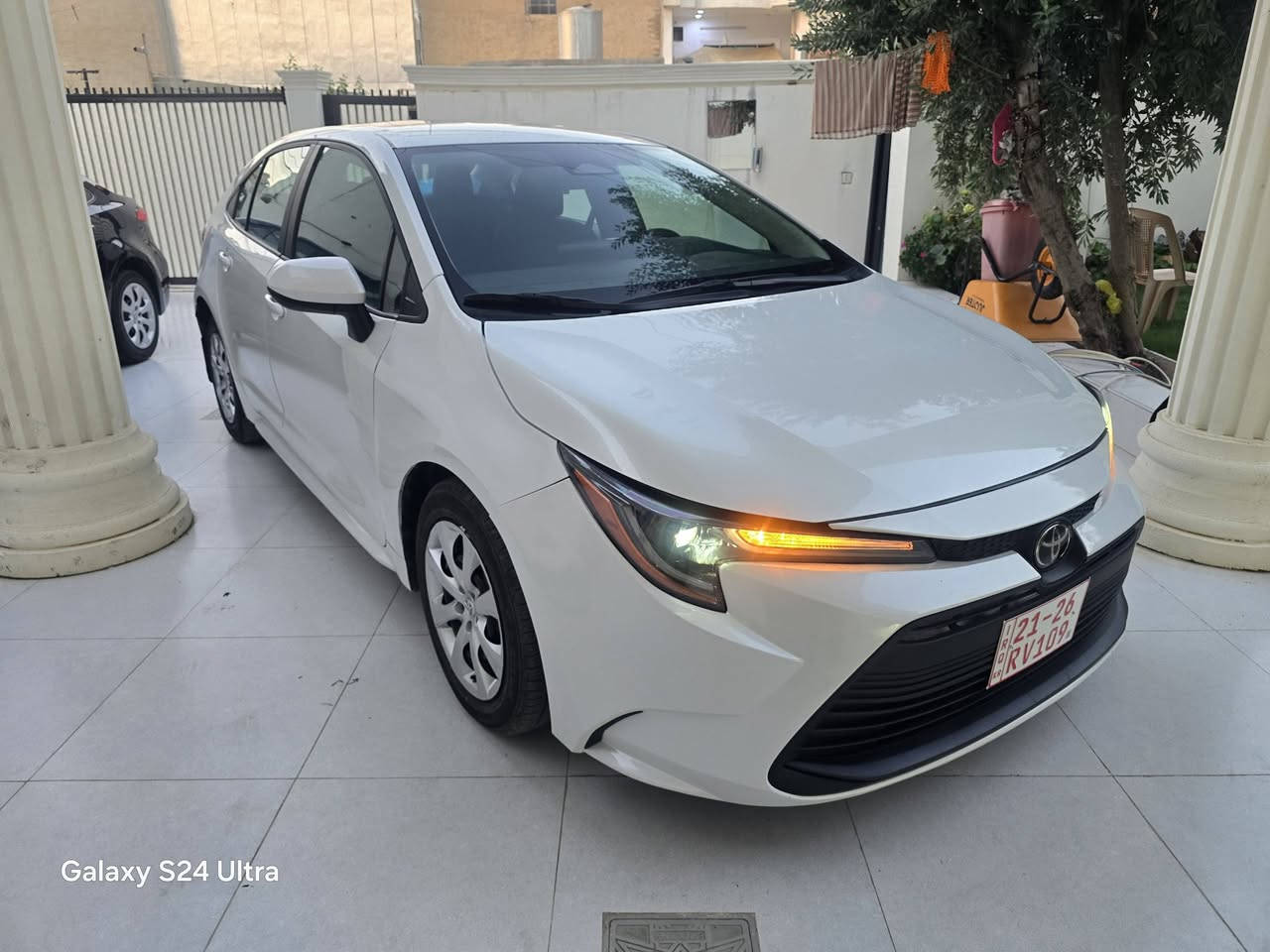 كورلا وارد امريكي موديل 2024 LE 
ماشي ١٦ الف
بدون صبغ 
فقط تعديل PDR ومكانين صغار كارت
يترقم اربيل 
مكانها كركوك موجودة  بمعرض ديار بكر 
سعر ١٥٠
***********  واتساب
