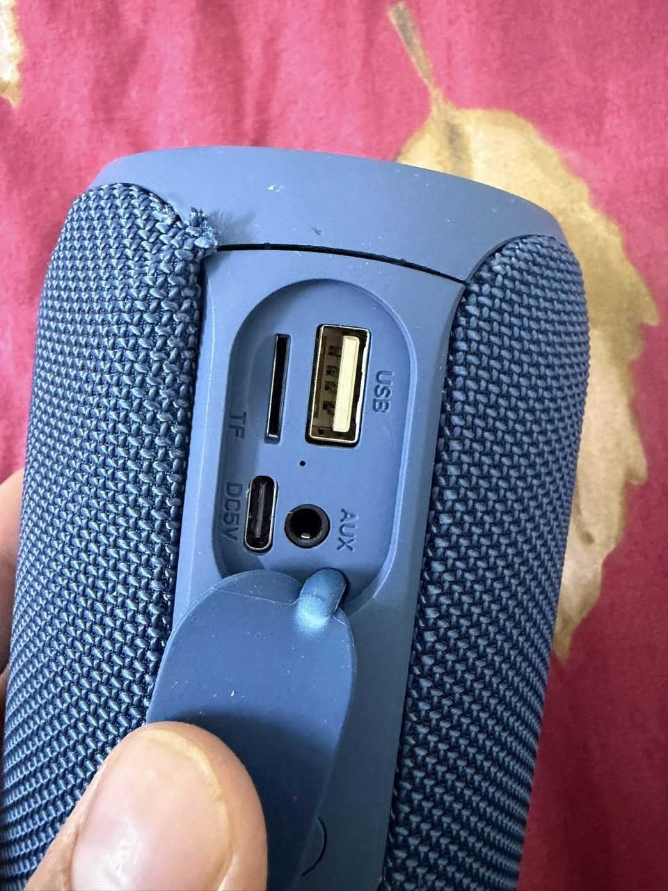 سبيكر ماركه زيلوت شغال اخوان بس ابيعه فحم لان بي وشه قليله وكدامك هاذه خلي سعرك وبلعافيه عليك


**إذا كنت صاحب هذا الإعلان وتريد حذفه لأي سبب، رجاءا أرسل رسالة إلى الدعم الفني**