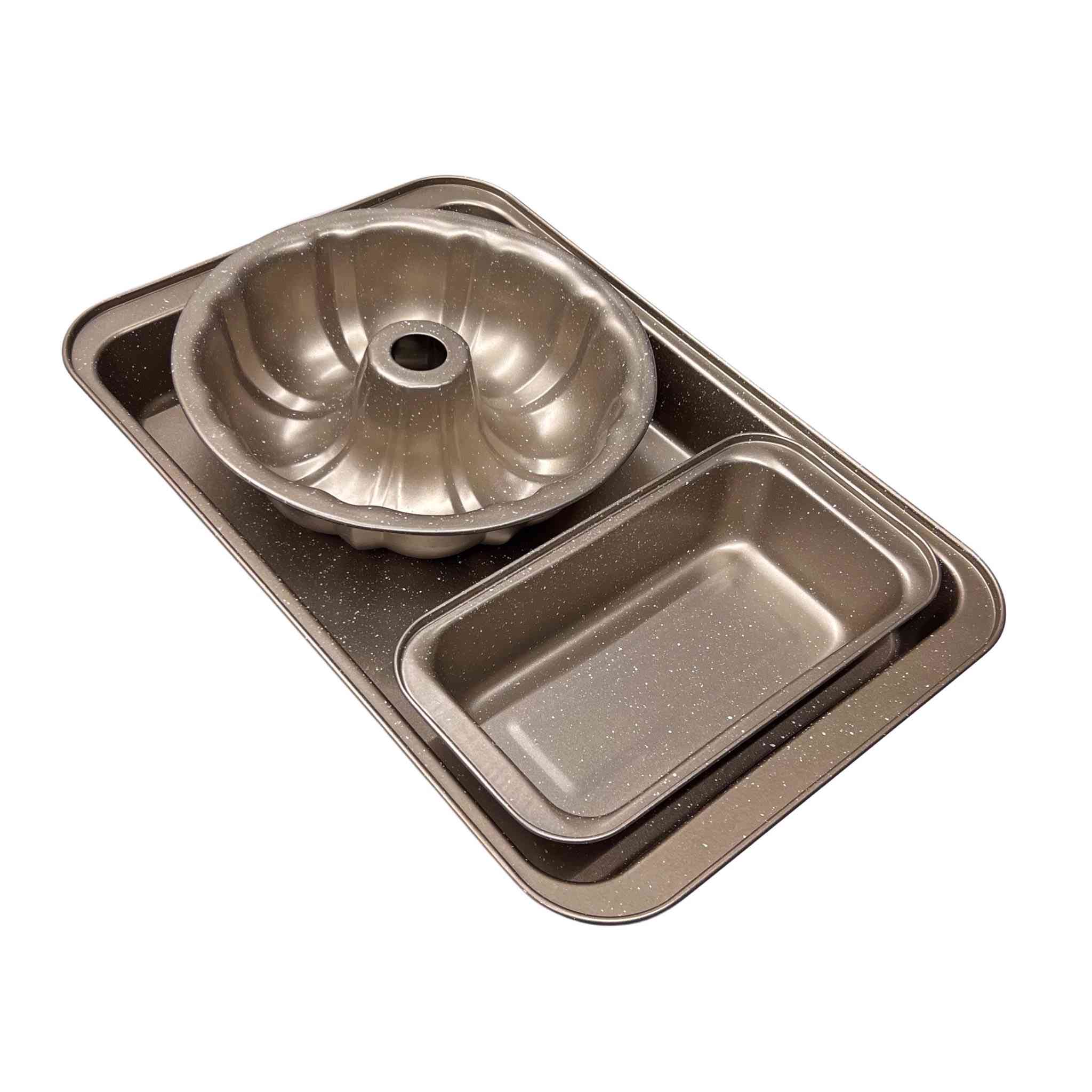 طقم قوالب خبز وكيك غرانيت (3 قطع) لون برونزي ملكي
• توزيع حراري متوازن: القوالب مصنعة لضمان نضج متساوي للمخبوزات بفضل تصميمها الهندسي.

• سهولة التخزين: يمكن وضع القوالب داخل بعضها البعض لتوفير مساحة كبيرة في خزائن المطبخ.

المواصفات:
• المادة: معدن مطلي بطبقة غير لاصقة (تأثير الغرانيت).
• اللون: برونزي / ذهبي مطفي منقط.
• النمط: طقم من 3 قطع مختلفة الأشكال.

• الأبعاد: الصينية 43*28 سم
                الصغير 25*13 سم
                الدائري قطر 24سم
سعر السيت الثلاثي ١٨٠٠٠


**إذا كنت صاحب هذا الإعلان وتريد حذفه لأي سبب، رجاءا أرسل رسالة إلى الدعم الفني**