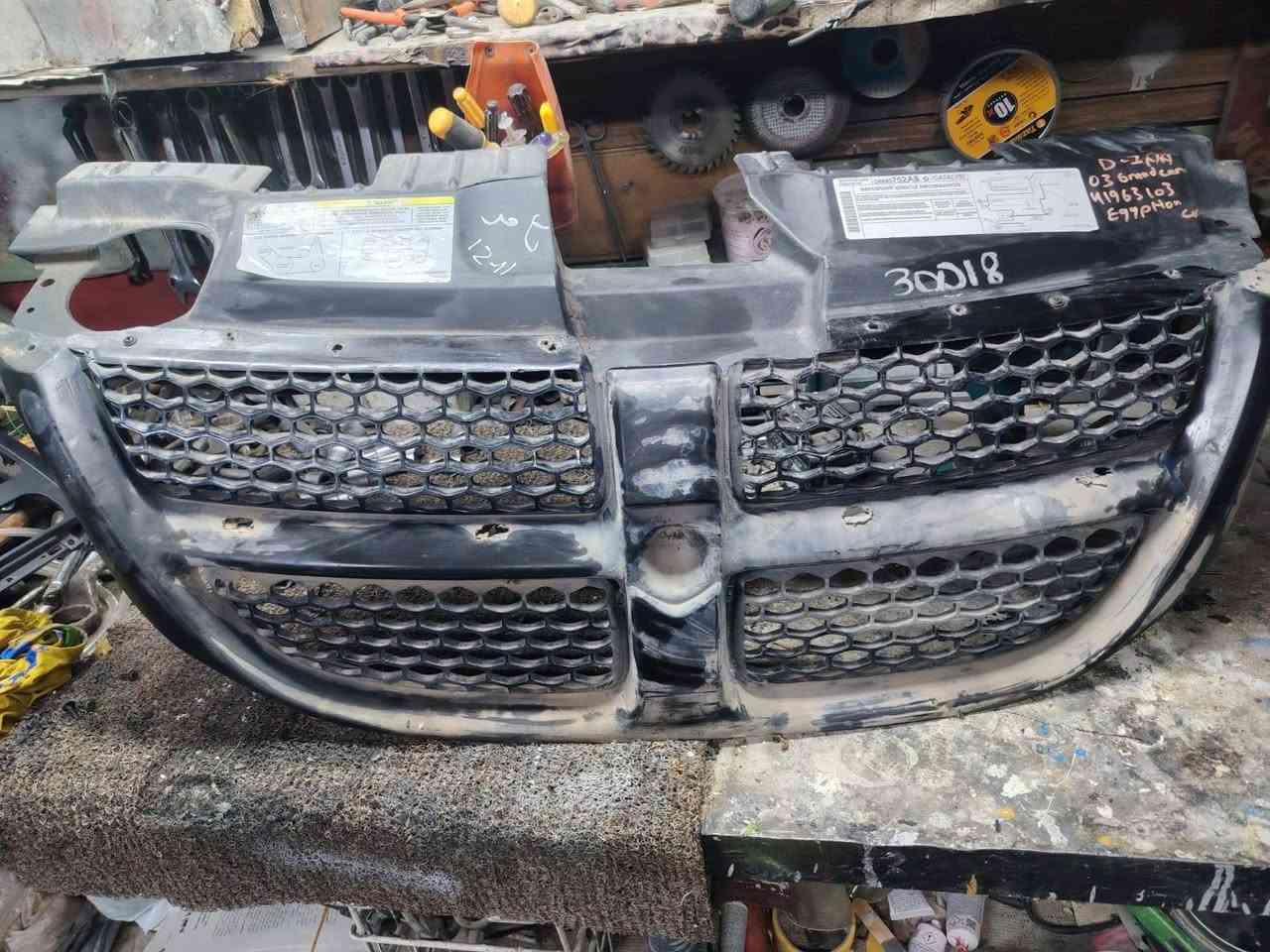 سلام عليكم غراض دوج كرفان للبيع
مازدات عدسه اصلي 75
شباك30
كفر بدنه 40
وجها تبريد40
مطريه ماسحات 25
مكاني دوره حي لصحه
***********
***********
