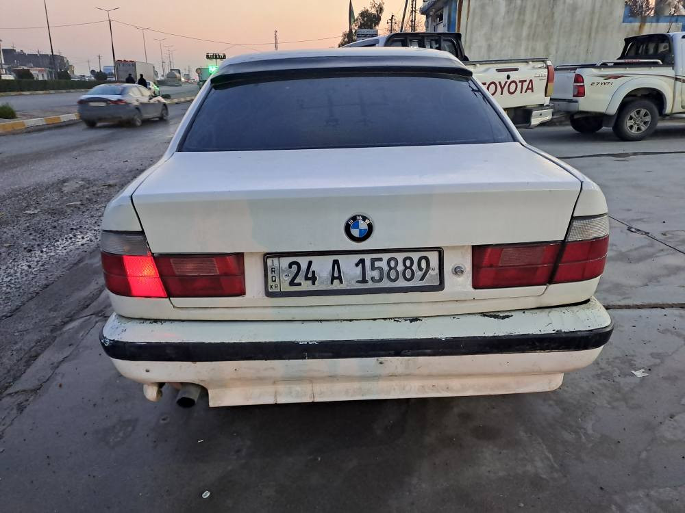 BMW1990.     /رقم سنه وي جديد هتا ٢٠٢٨ كبس 520  كير عادي.  سلايت تبريد جام كاربياي. زور هاوينه. به لاي سكن وركرايه بشو بشت خاوينه زور. كيرمجينه شرت. ويل كب M غرامه 525 هزاري. لسره أربيل, العراق


**إذا كنت صاحب هذا الإعلان وتريد حذفه لأي سبب، رجاءا أرسل رسالة إلى الدعم الفني**