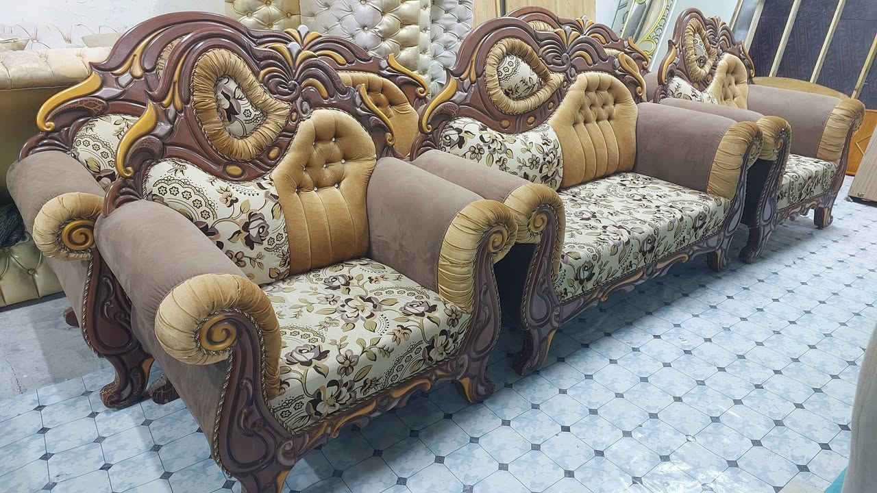 اثاث مستعمل نظيف. تواصل ***********واتساب
