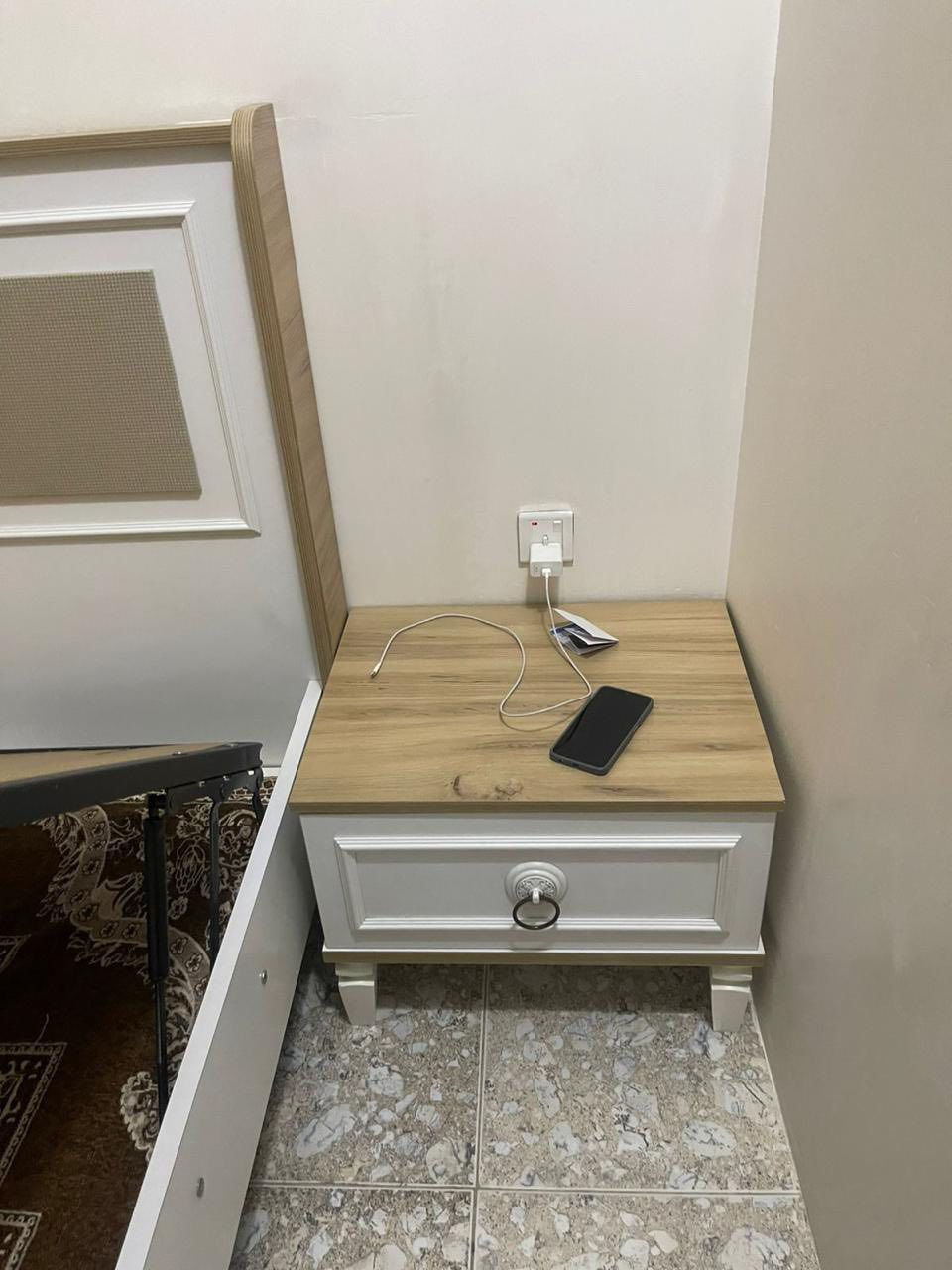 مكلفة بنشر غرفه نوم ... مشتريها من هوم سنتر وتعرفون بضاعه هوم سنتر المتانه مالتها قويه وغاليه . اخذوها مليونين جربايه  وكومديات ثنين وكنتور ٦ بيبان يردوها مليون نص سعر


**إذا كنت صاحب هذا الإعلان وتريد حذفه لأي سبب، رجاءا أرسل رسالة إلى الدعم الفني**