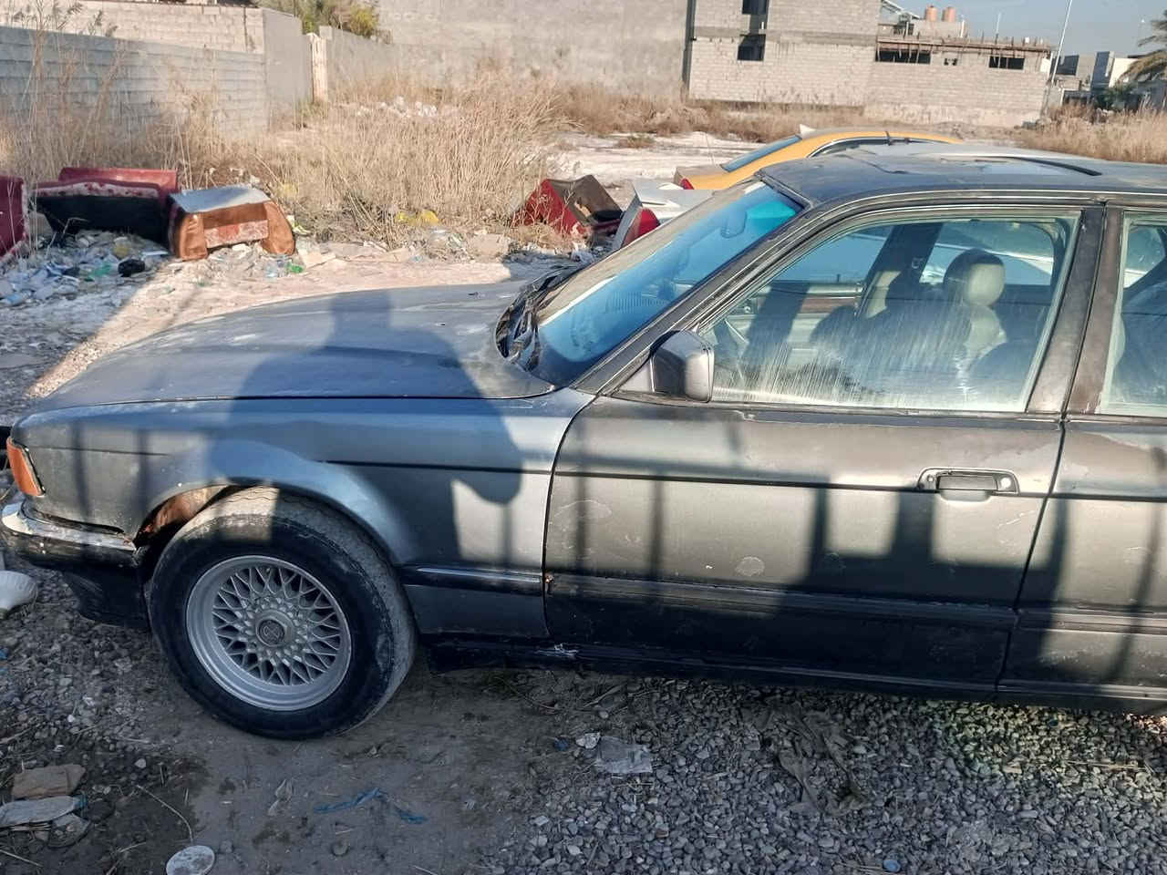 سلام عليكم بي ئم موديل ٨٩ سياره كير محرك فول  شلعه تشك الكاع
داخلها نظيف بس الكشر يردله ترتيب 
السعر ٢٥ بيها مجال الاتصال***********
