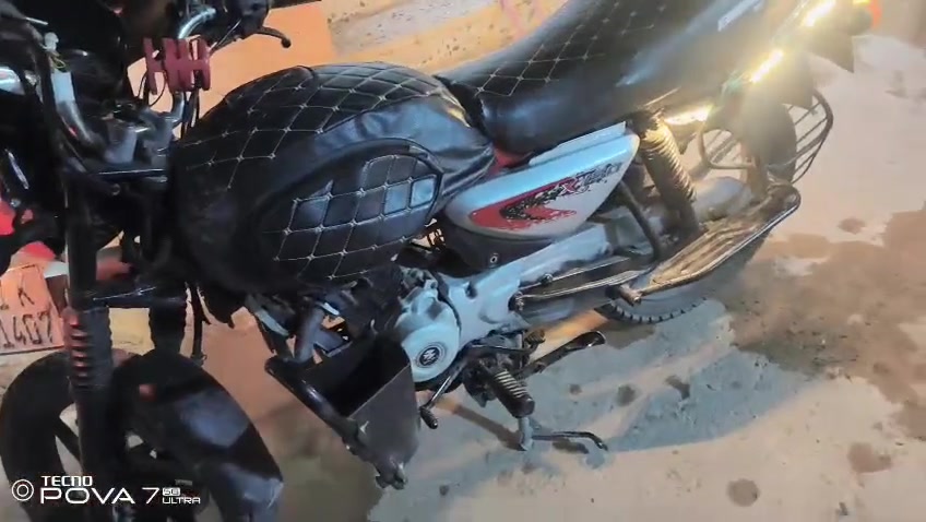 السلام عليكم دراجه بوكسر للبيع موديل 20 كفاله عامه دراجه كهربائيات جاهزه مقفول شاصي در هزه جديده تحويل ثاني يوم الشراي يتصل على هذا الرقم ***********
نقصها تبخر السعر مليونين ونص وبيها مجال حق الجيه
