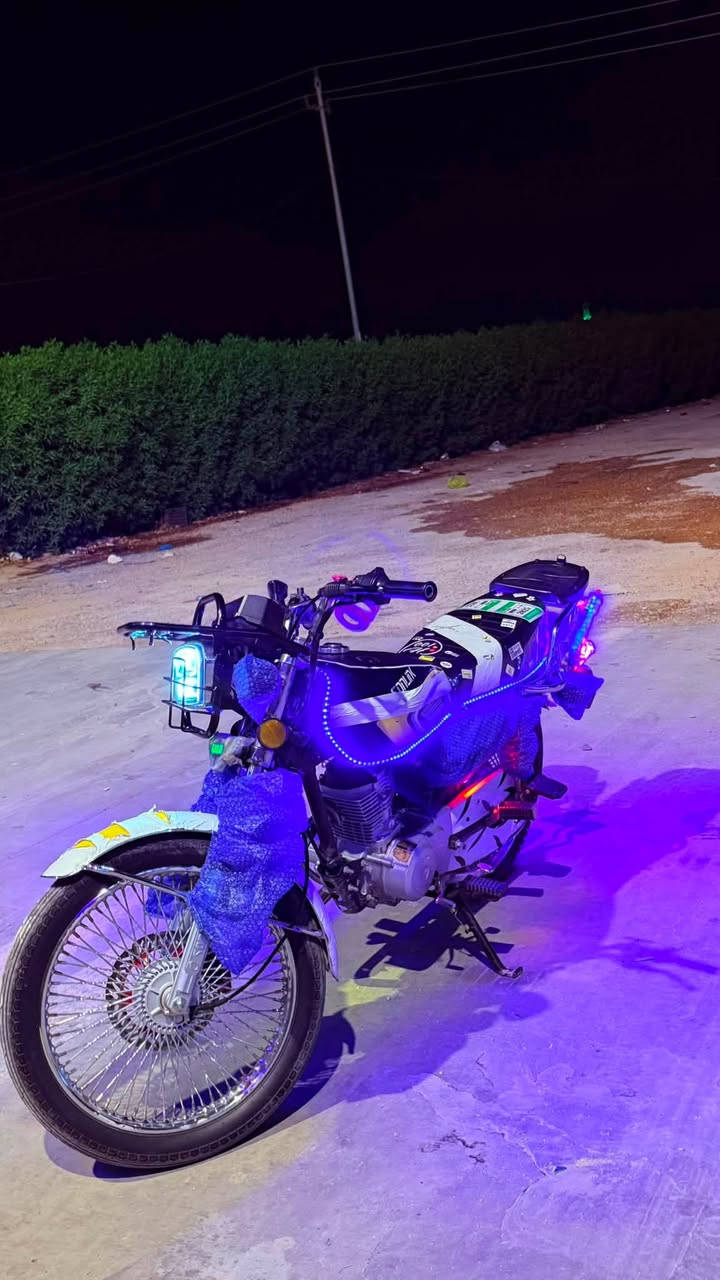 دراجه تايكر موديل 2025 مقفوله الدراجه سعر 800 وبي مجال مكاني رمادي خمسه كيلو رقمي بي واتساب ***********👍🏻❣️
