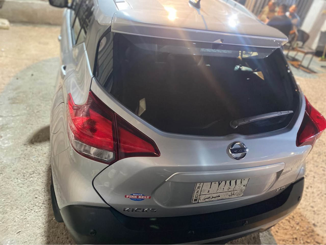 نيسان كيكيس مديل 20فول مواصفات عدا الفتحه سماعات بوس كشنات جلد كامرات ٣٦٠ حساسات خلفيه حادثها جاملغ وبنيد وشاصي رقم بابل ماشيه 48mil بيع او مراوس سعر 105وبيها مجال بغداد 
*********** Colombo, Sri Lanka
