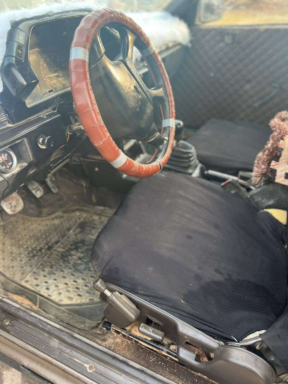 السلام عليكم /ميسوبوشي لنسر السياره بيها وكاله خاصه بس ابيع حبل محرك وكير شرط محرك 16نوزل السياره جاهزه الصدر نص عمر ماعليها اي طلبه السعر 11ورقه وبيها مجال او مراوس حسب القناعه ***********
